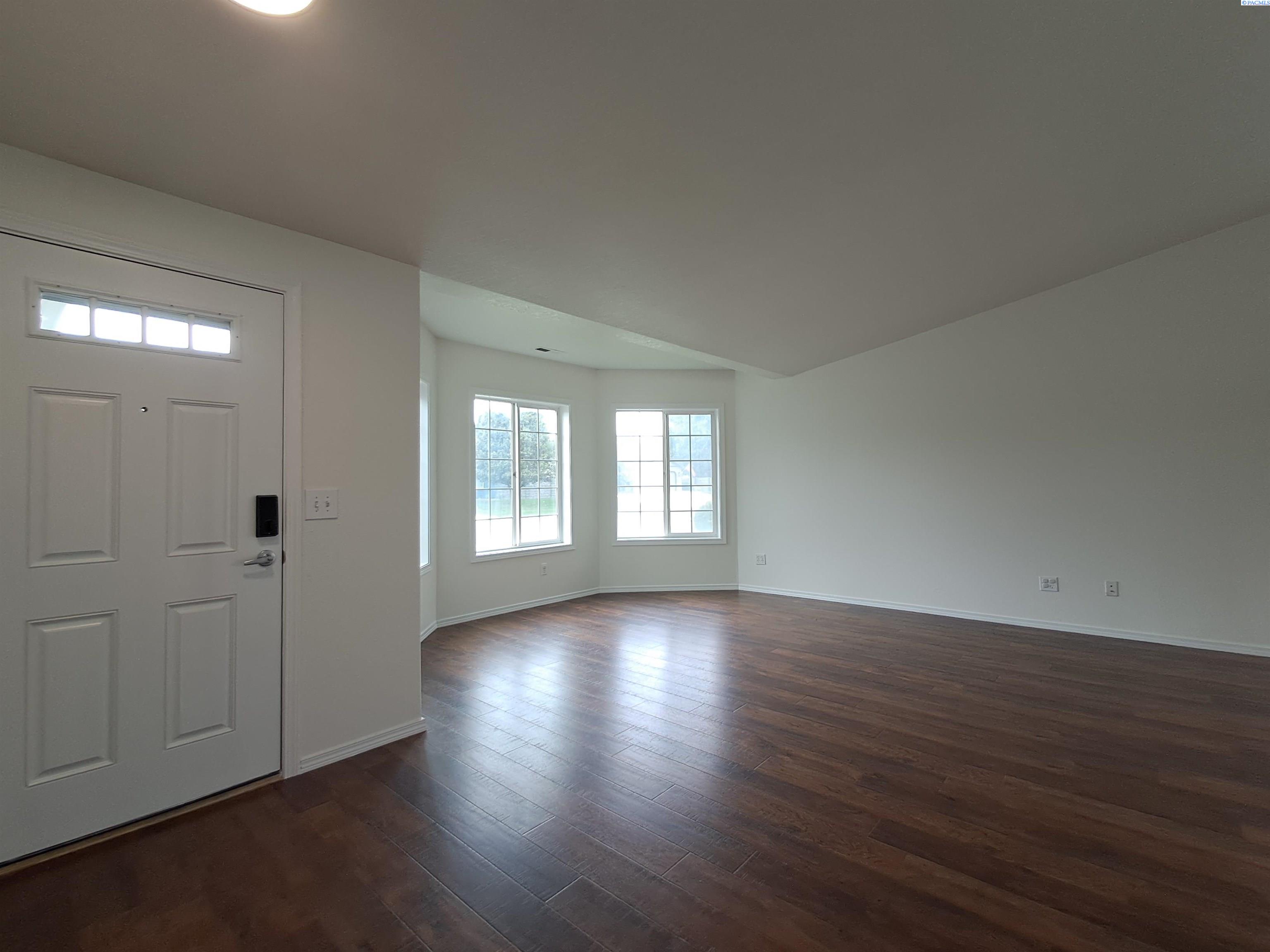 Homes for sale in Kennewick, WA | 4001 S Quincy St, Kennewick, WA 99337 | MLS# 286380