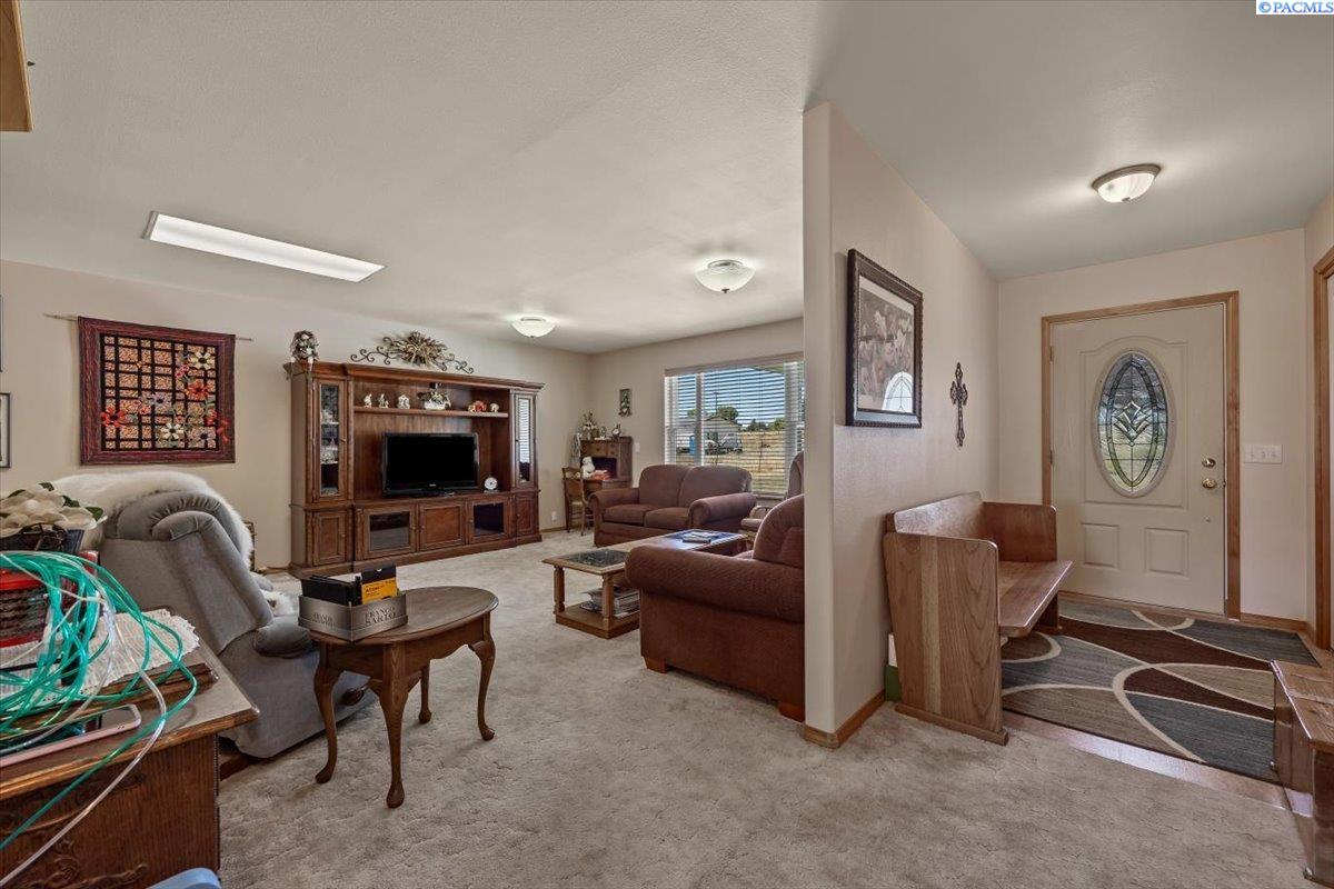 Homes for sale in Prosser, WA | 157201 W North River Rd, Prosser, WA 99350 | MLS# 286471