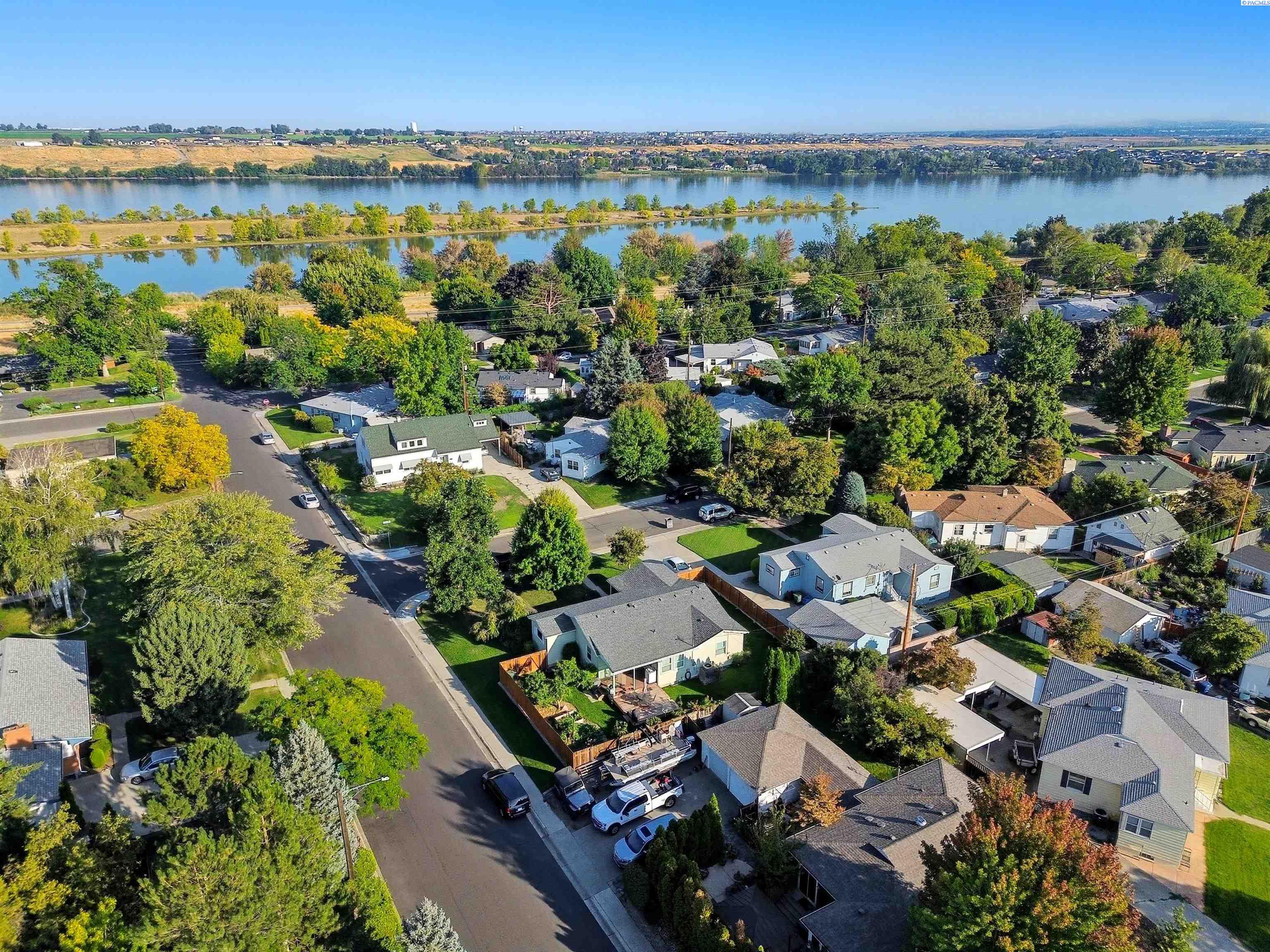 Homes for sale in Richland, WA | 1947 Hetrick, Richland, WA 99354 | MLS# 286522