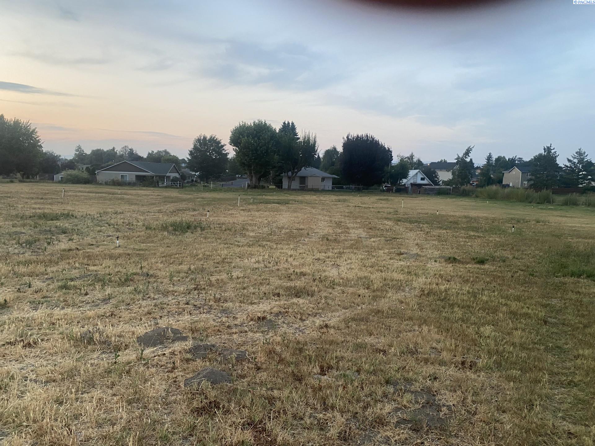 Homes for sale in Grandview, WA | Nka W King St Lot B, Grandview, WA 98930 | MLS# 286768