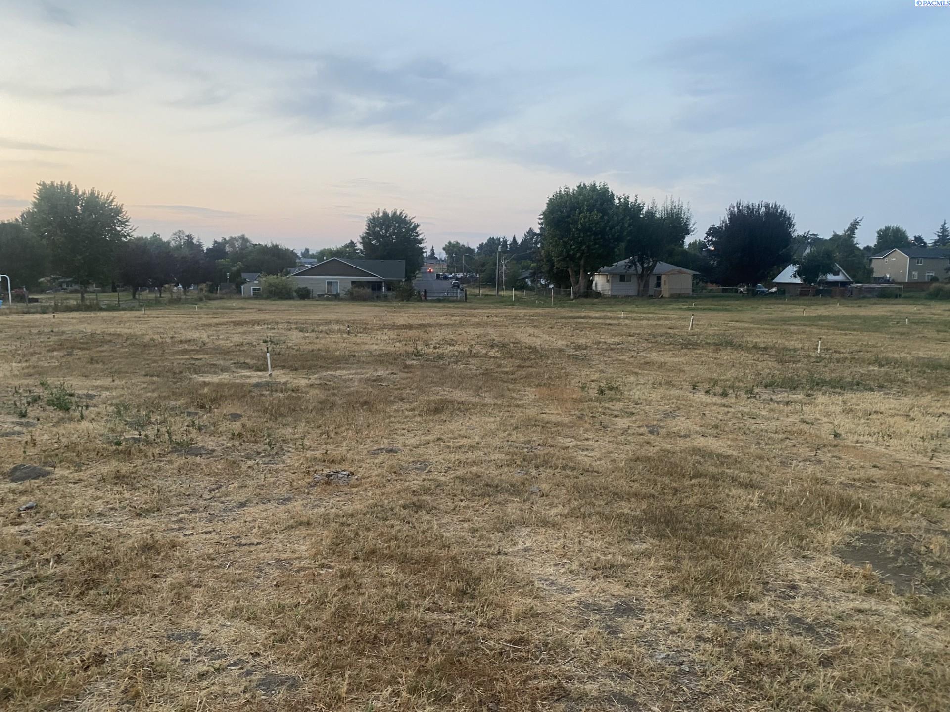 Homes for sale in Grandview, WA | Nka W King St Lot A, Grandview, WA 98930 | MLS# 286769