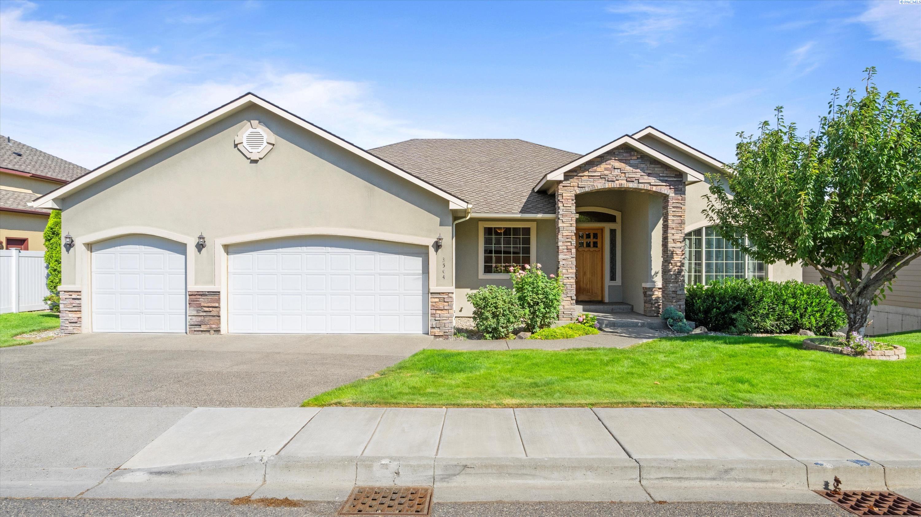 Homes for sale in Kennewick, WA | 3504 W 34th Ave, Kennewick, WA 99337 | MLS# 286822