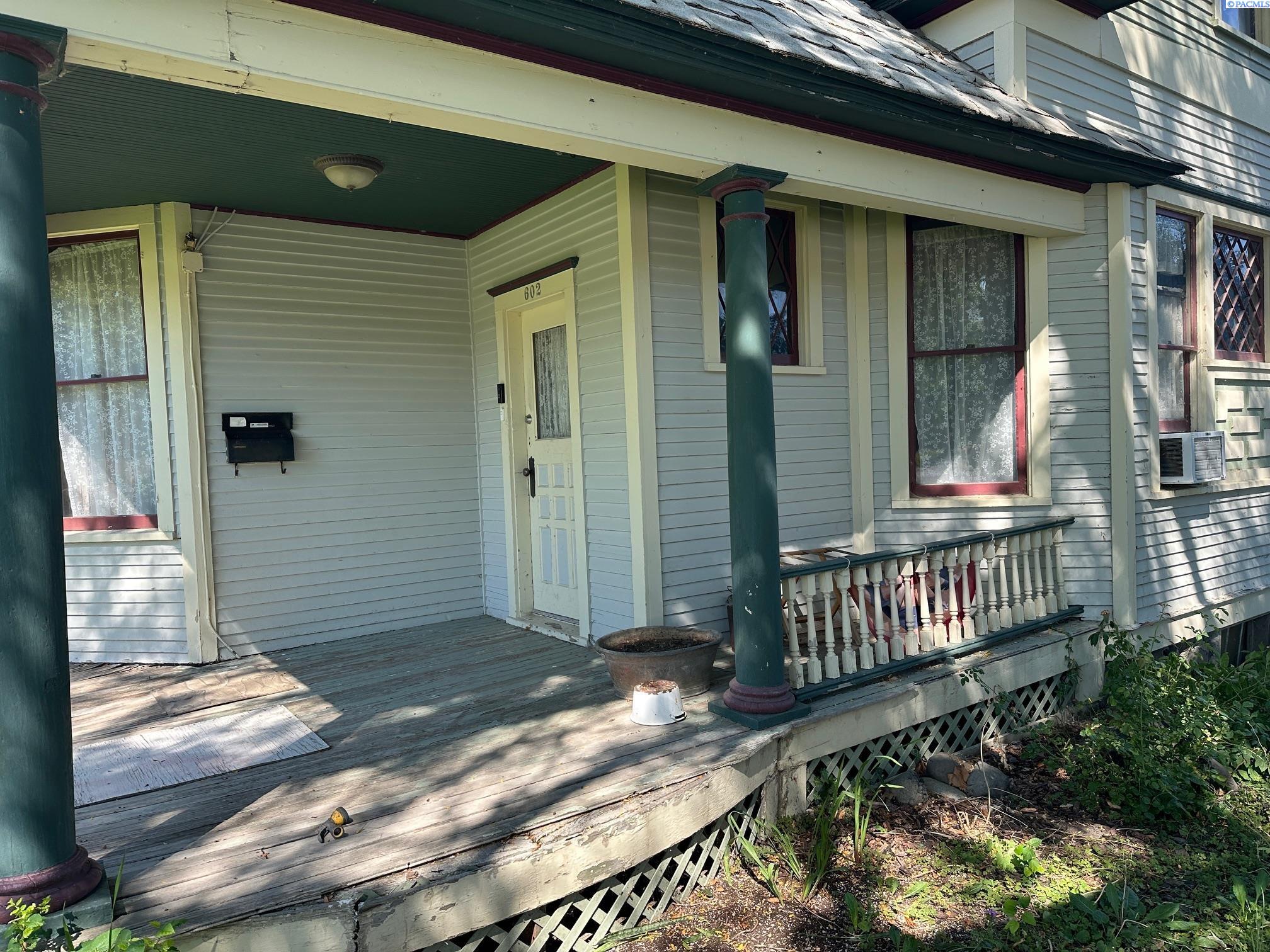 Homes for sale in Kennewick, WA | 602 W Albany Avenue, Kennewick, WA 99336 | MLS# 286839