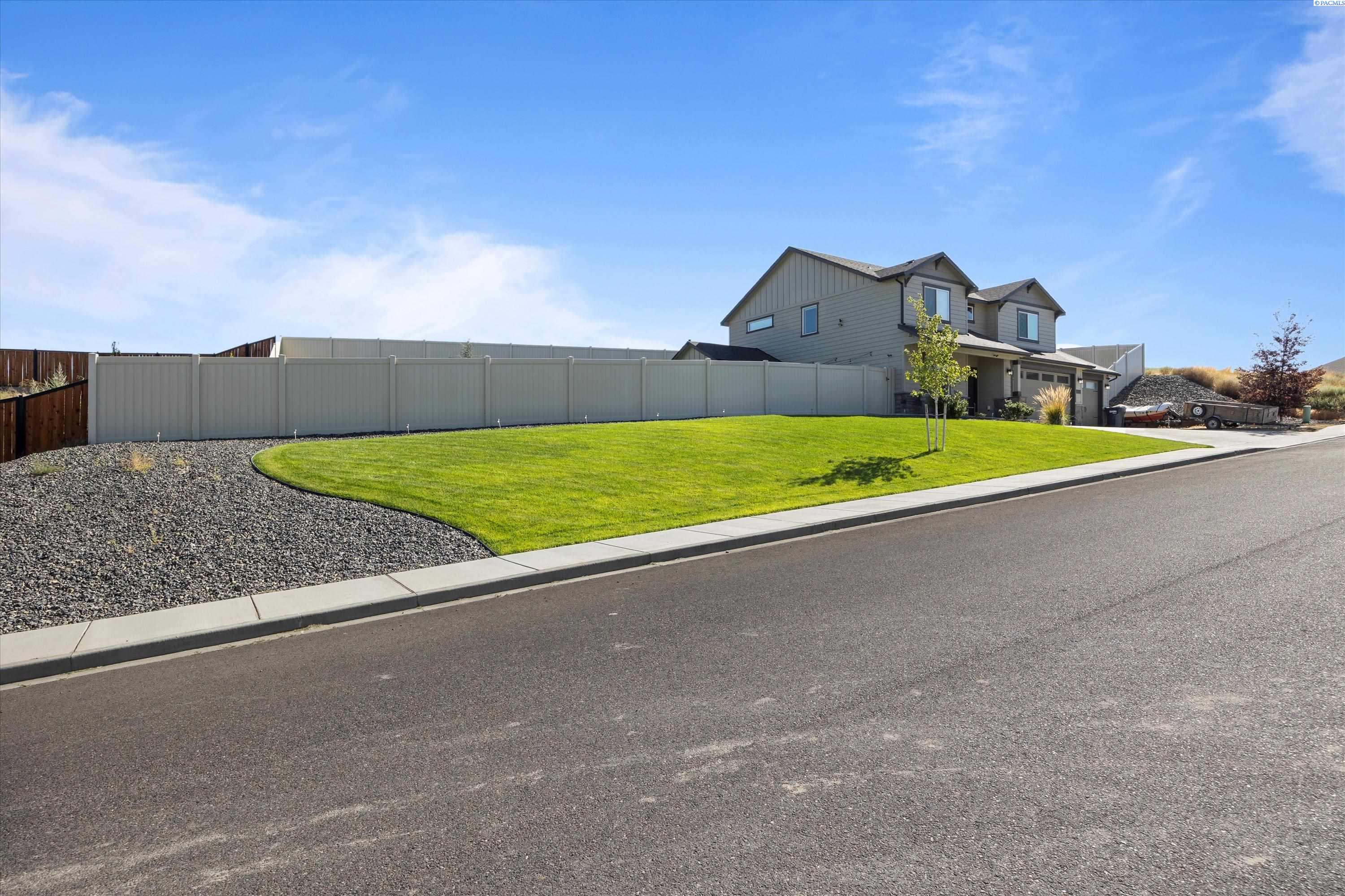 Homes for sale in West Richland, WA | 4019 Queen St, West Richland, WA 99353 | MLS# 286911