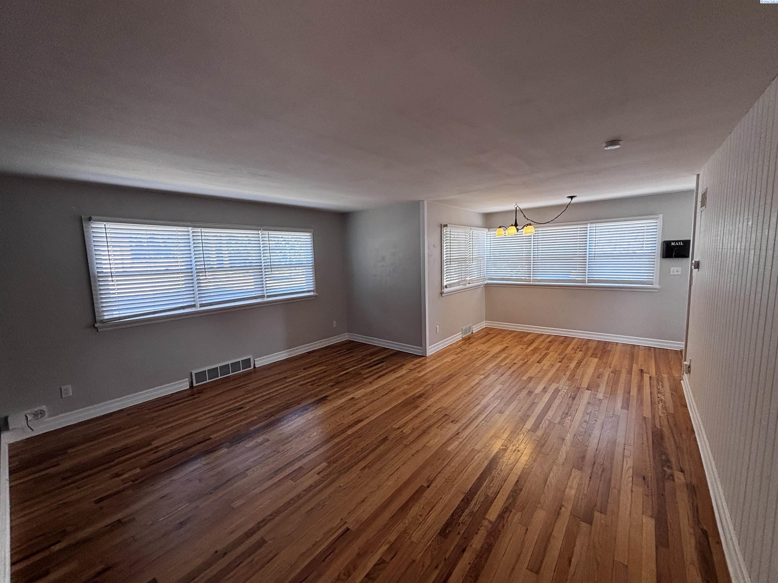 Homes for sale in Pullman, WA | 750 Nw Charlotte St, Pullman, WA 99163 | MLS# 287017