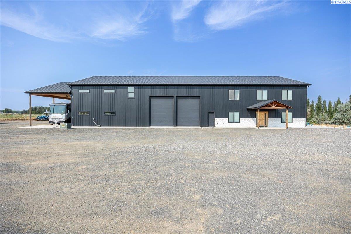 Homes for sale in Kennewick, WA | 246614 E Hover Rd, Kennewick, WA 99337 | MLS# 287101