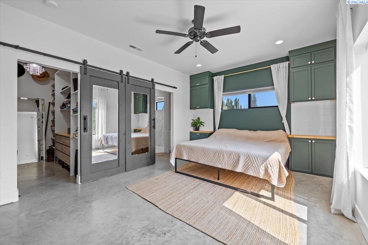 Homes for sale in Kennewick, WA | 246614 E Hover Rd, Kennewick, WA 99337 | MLS# 287101