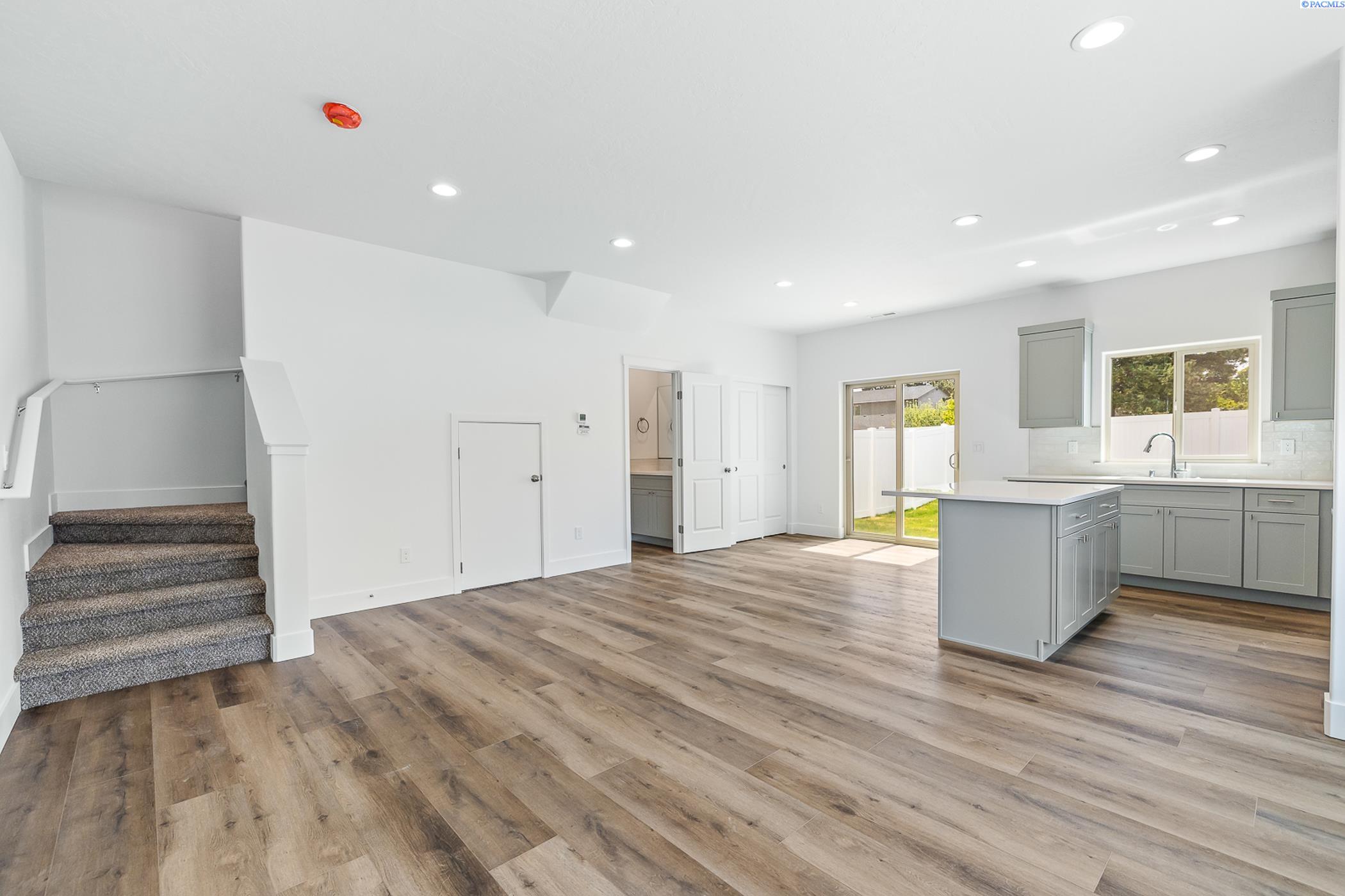 Homes for sale in Kennewick, WA | 1075 S Underwood Pl, Kennewick, WA 99337 | MLS# 287176