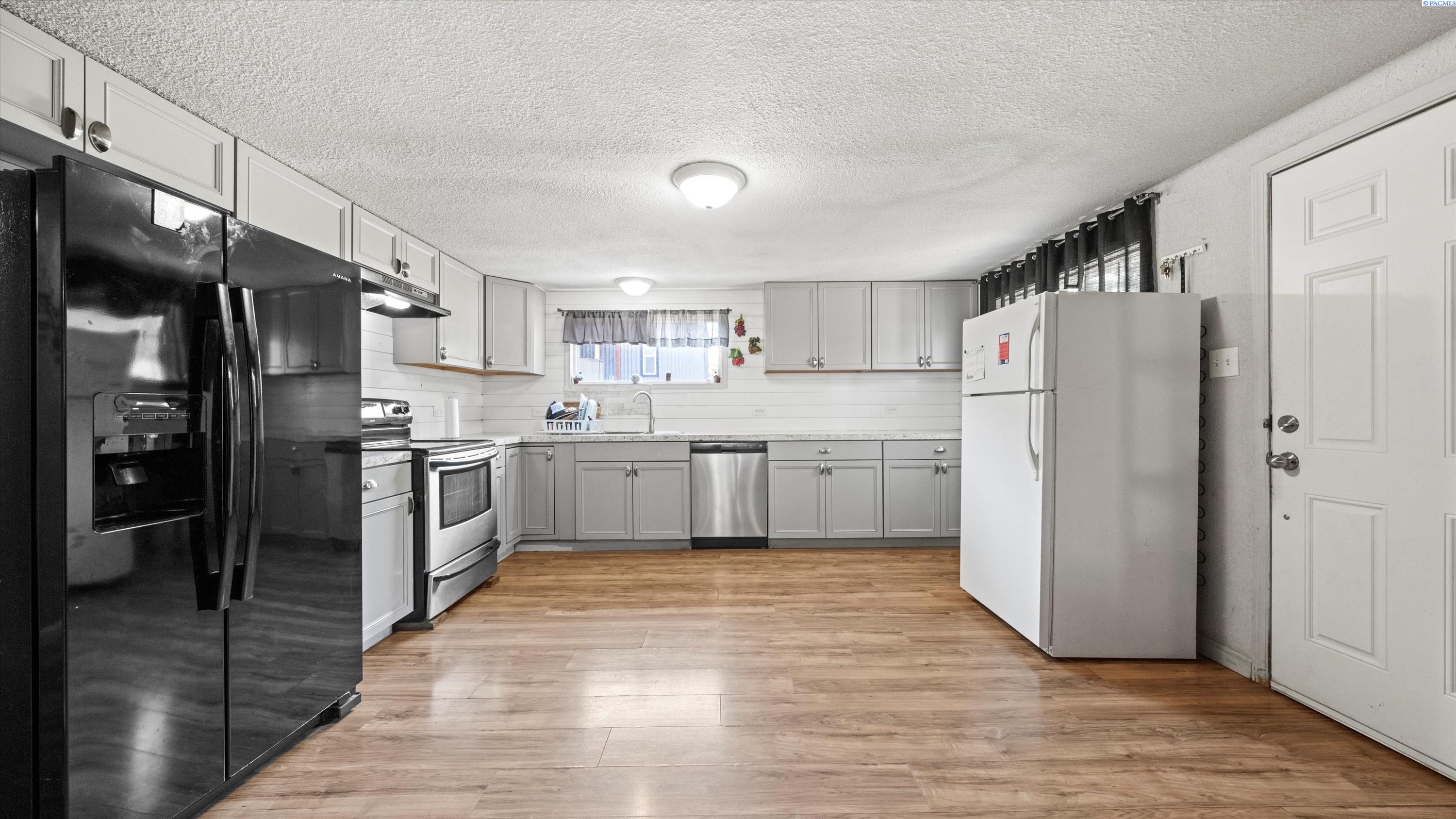 Homes for sale in West Richland, WA | 1082 N 61st Ave, West Richland, WA 99353 | MLS# 287215