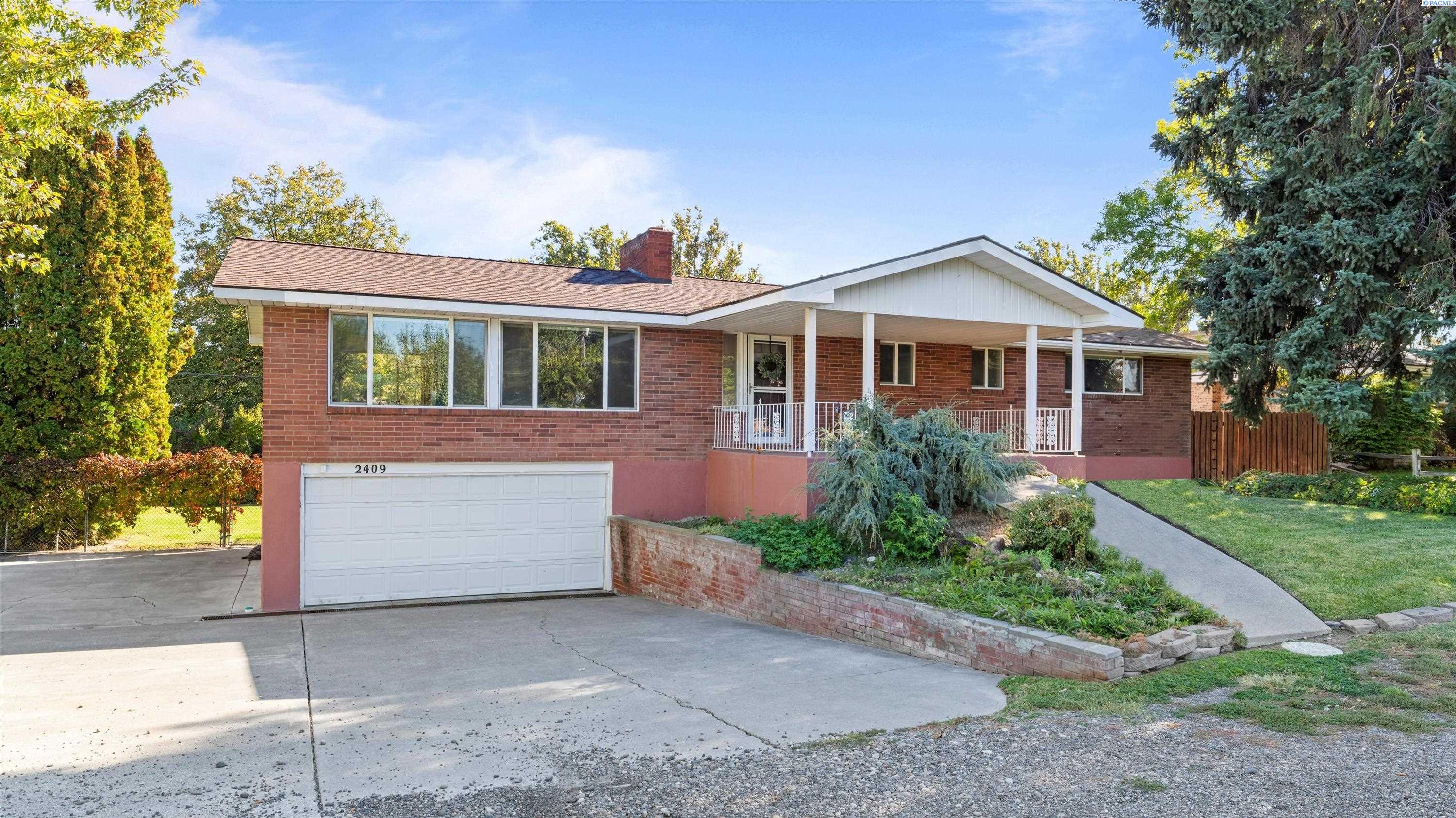 Homes for sale in Kennewick, WA | 2409 S Fruitland St, Kennewick, WA 99337 | MLS# 287305