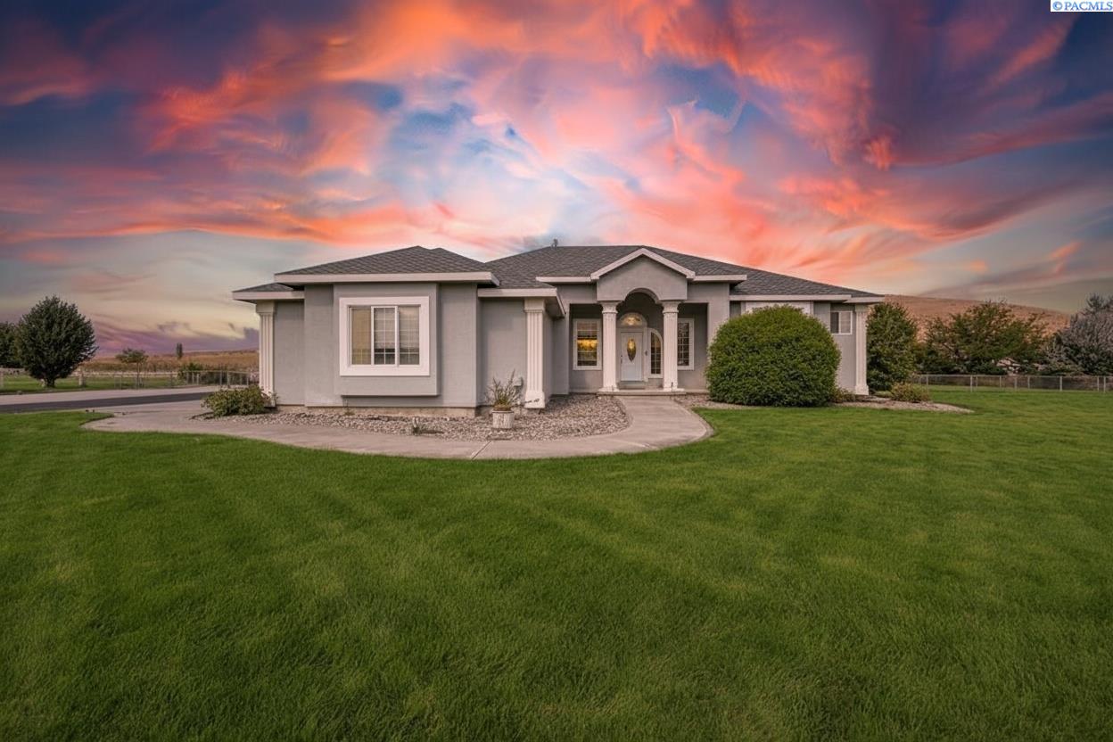 Homes for sale in Kennewick, WA | 78604 E Canyon Meadow Dr, Kennewick, WA 99338 | MLS# 287461