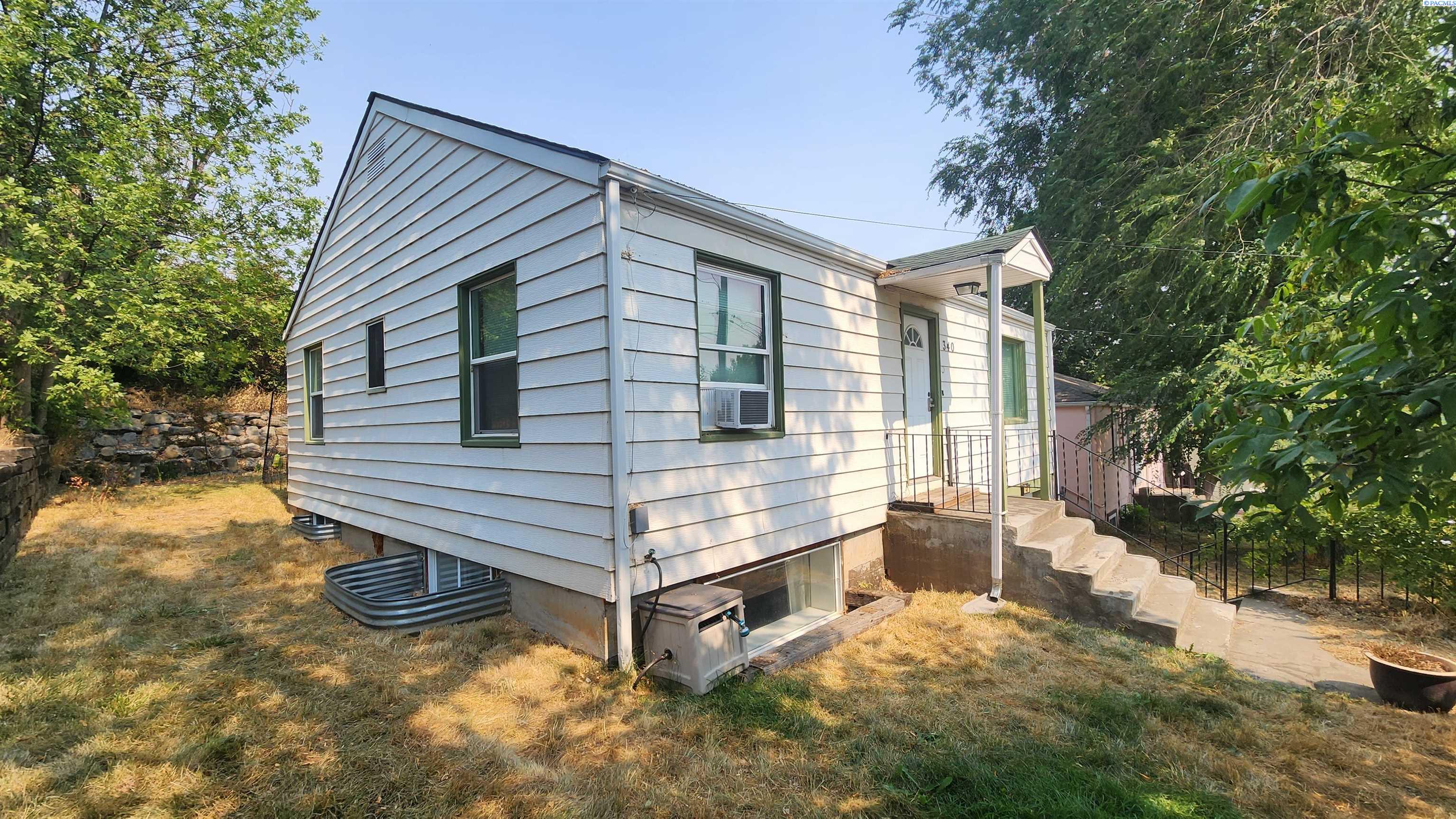 Homes for sale in Pullman, WA | 340 Sw Shirley Street, Pullman, WA 99163 | MLS# 287516