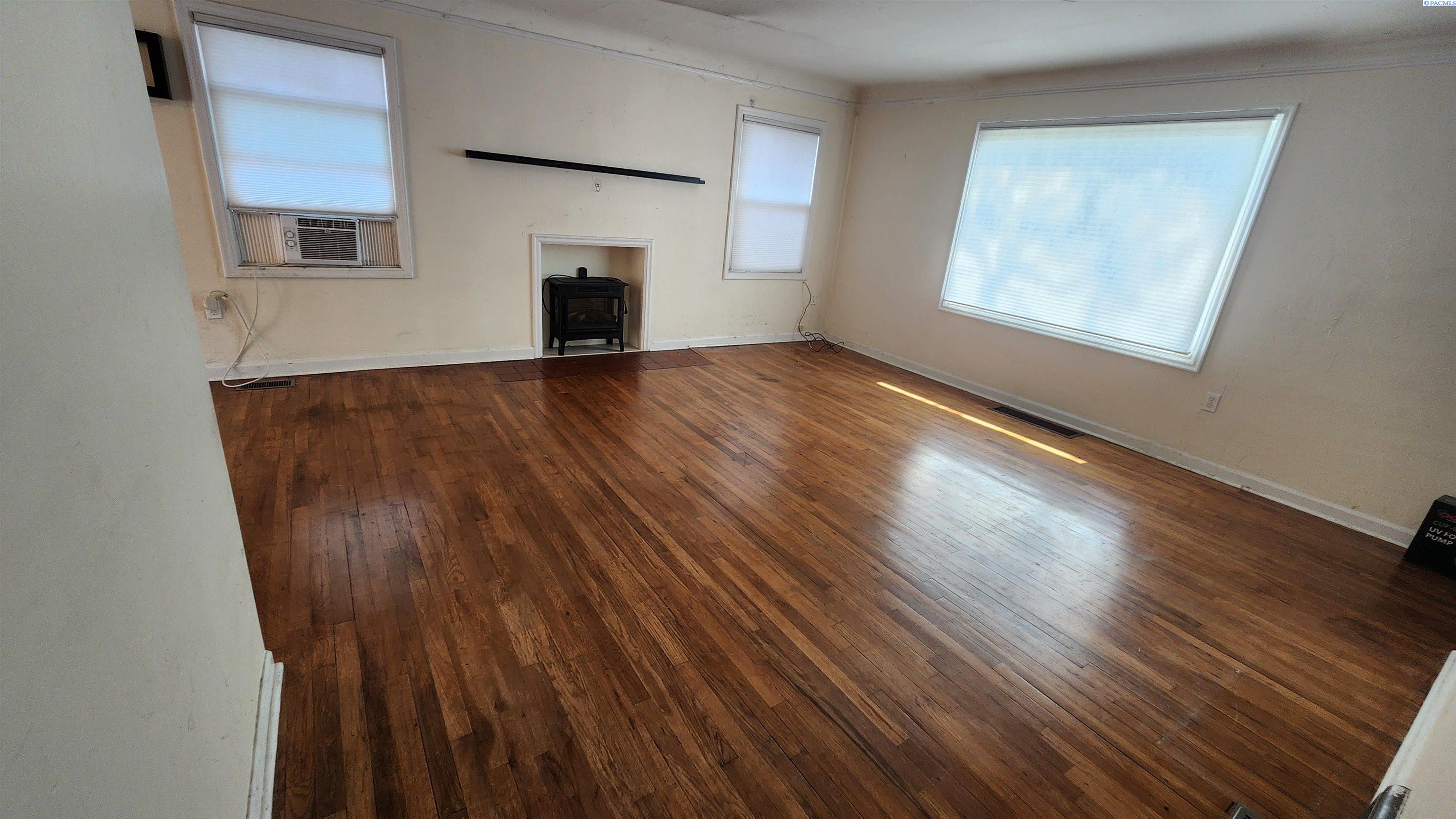 Homes for sale in Pullman, WA | 340 Sw Shirley Street, Pullman, WA 99163 | MLS# 287516