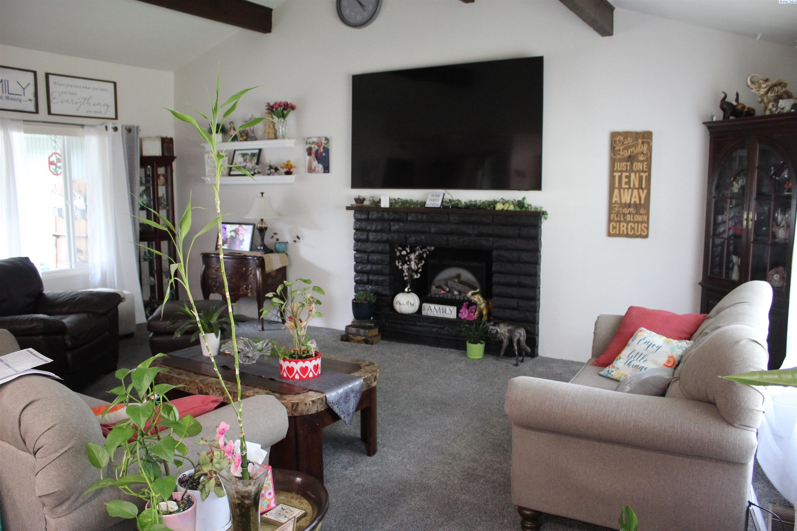 Homes for sale in Richland, WA | 1980 Forest Ave, Richland, WA 99354 | MLS# 287709