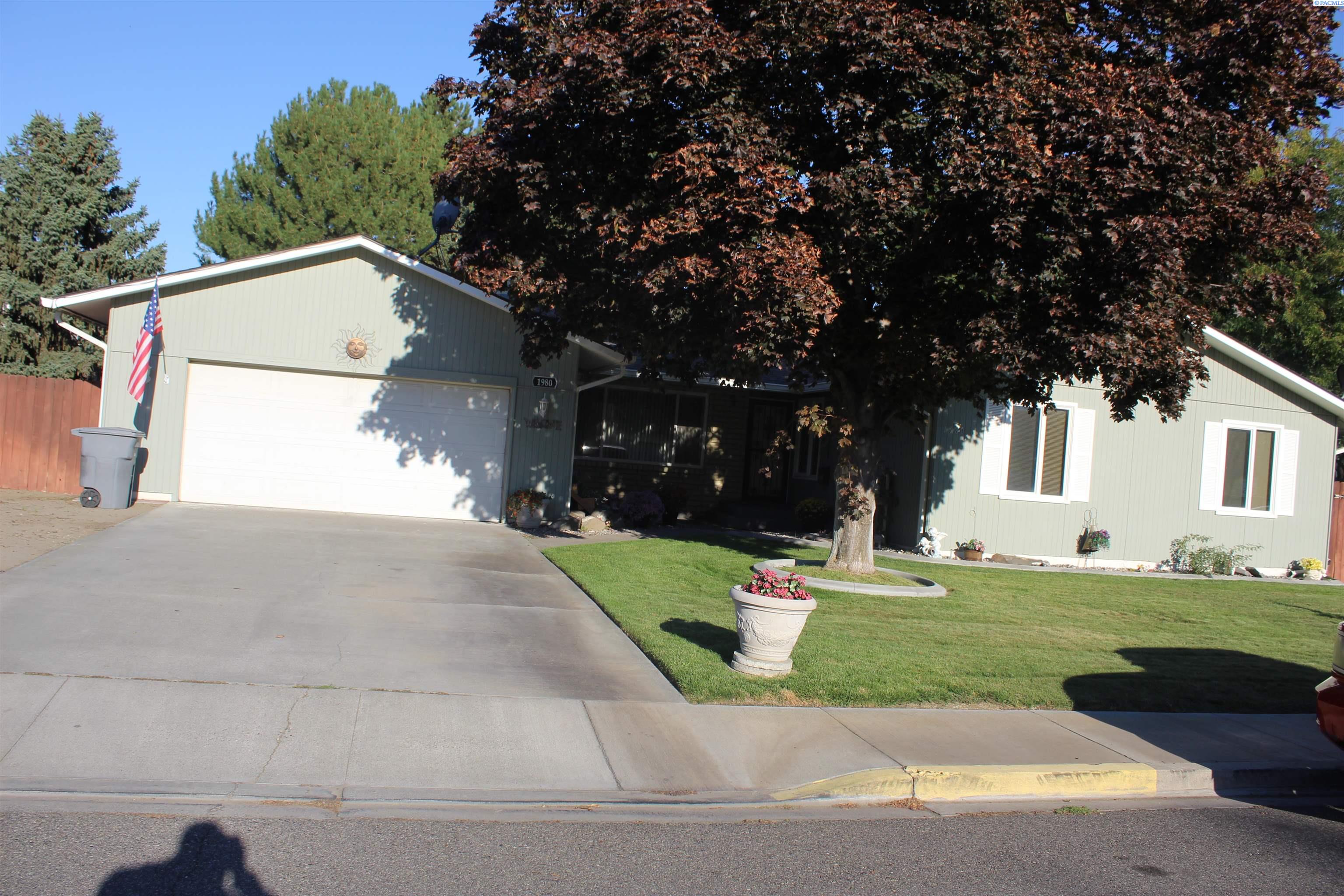 Homes for sale in Richland, WA | 1980 Forest Ave, Richland, WA 99354 | MLS# 287709