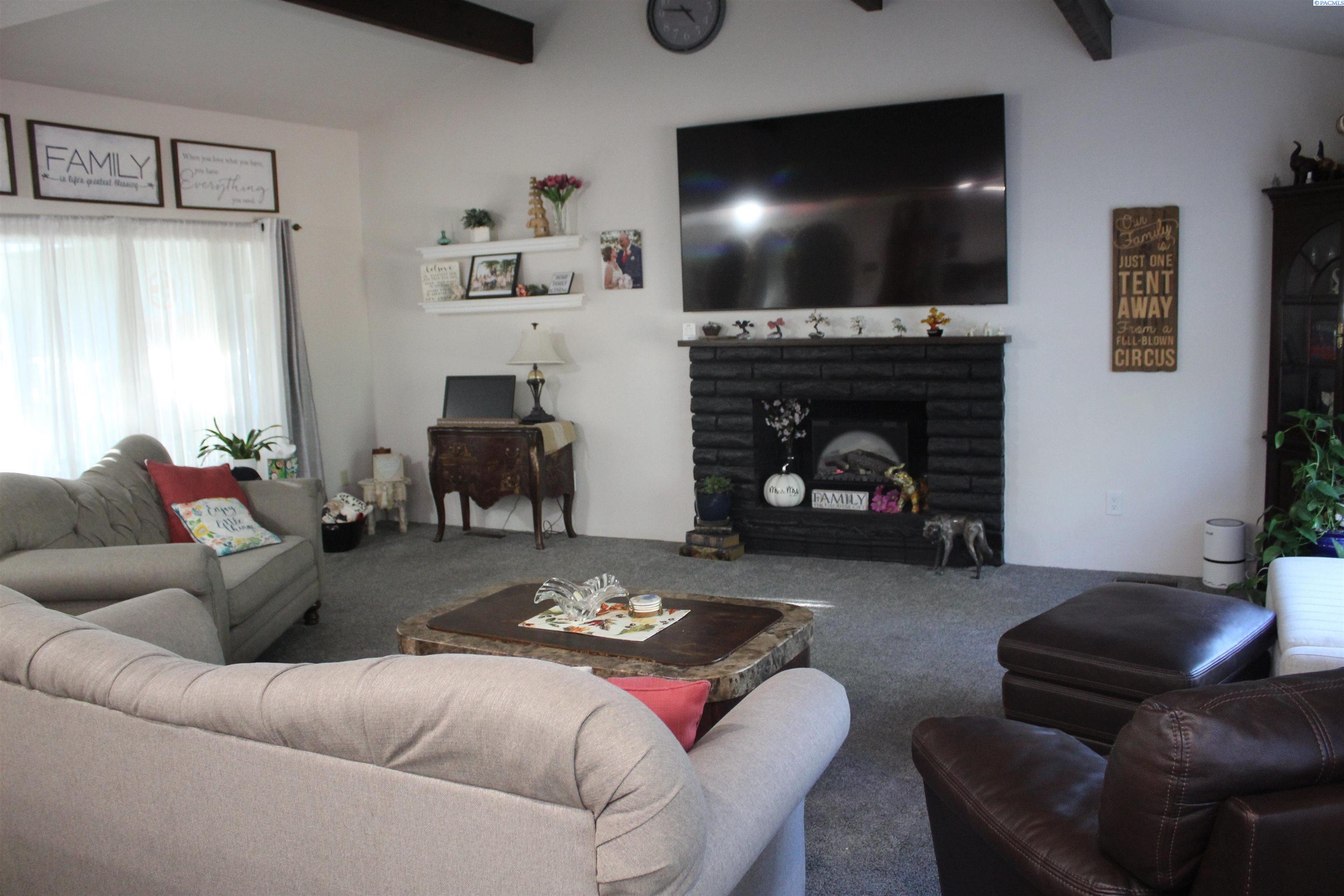 Homes for sale in Richland, WA | 1980 Forest Ave, Richland, WA 99354 | MLS# 287709