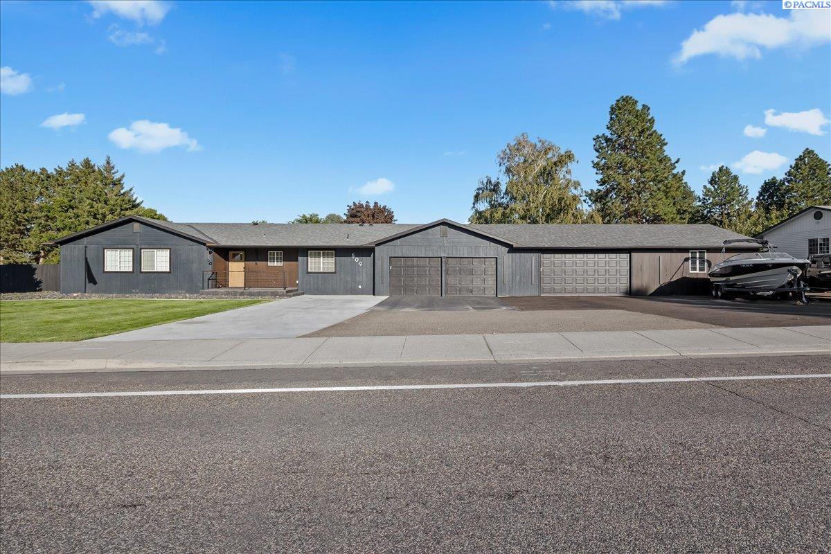 Homes for sale in Kennewick, WA | 509 S Kellogg St, Kennewick, WA 99336 | MLS# 287767