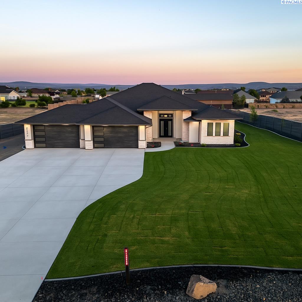 Homes for sale in Pasco, WA | 11804 Cordon Crest Court, Pasco, WA 99301 | MLS# 287894