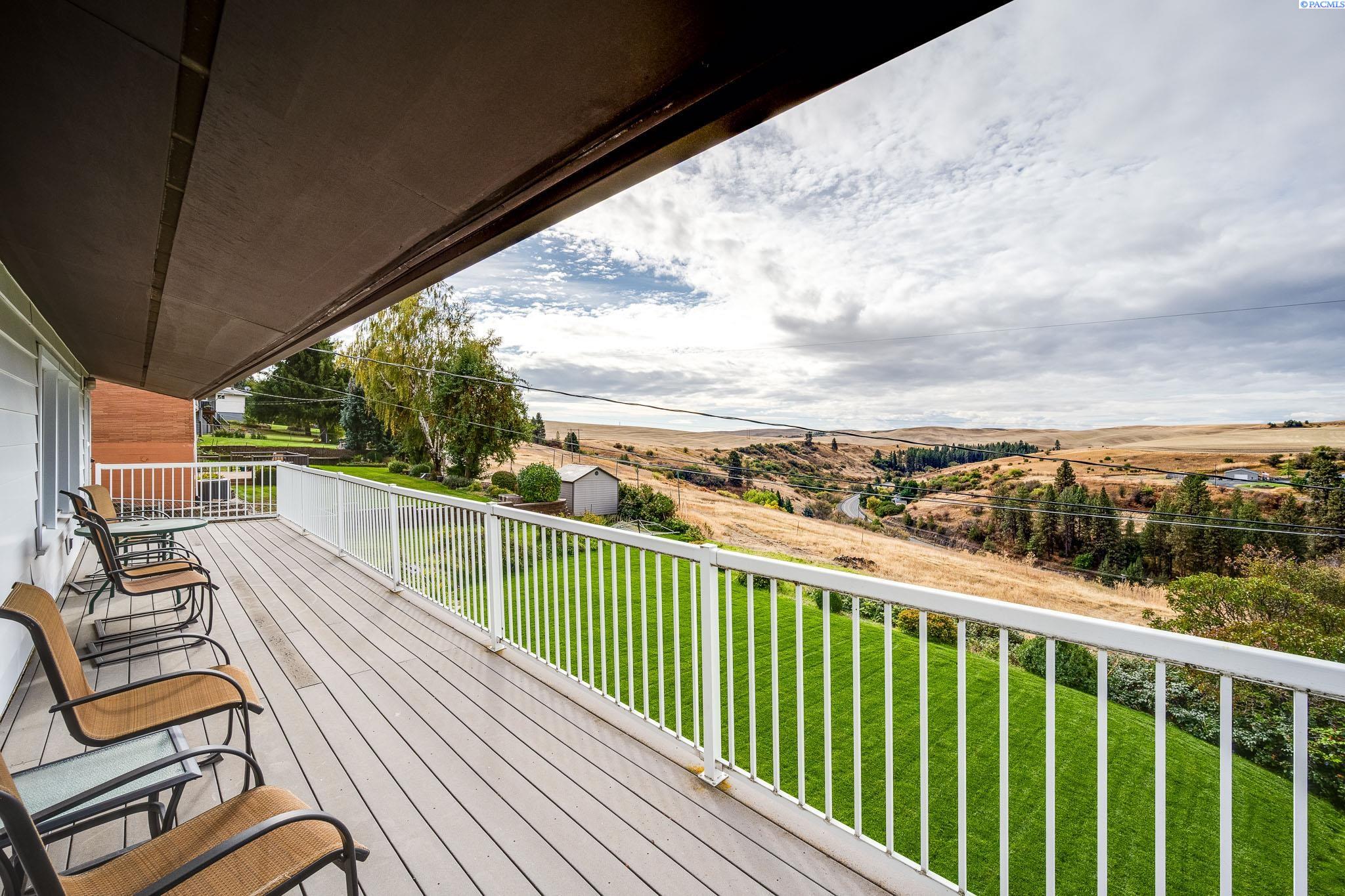 Homes for sale in Colfax, WA | 702 E Southview Ave, Colfax, WA 99111 | MLS# 287946