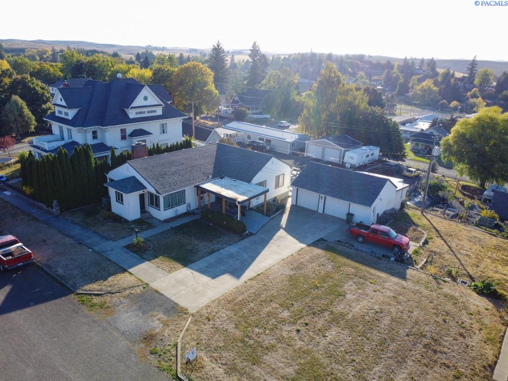 Homes for sale in Tekoa, WA | 105 S Howard St, Tekoa, WA 99033 | MLS# 288187