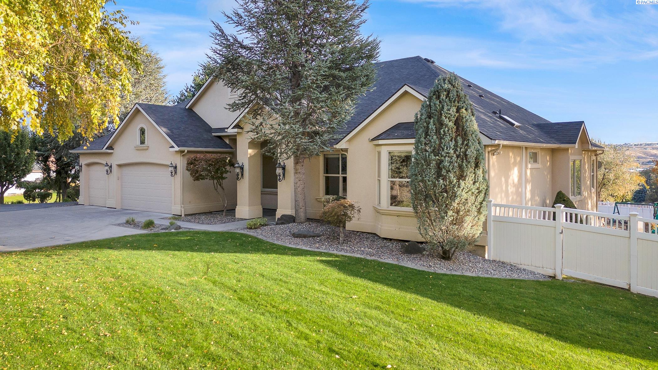 Homes for sale in Kennewick, WA | 241 Kristen Ln, Kennewick, WA 99338 | MLS# 288307