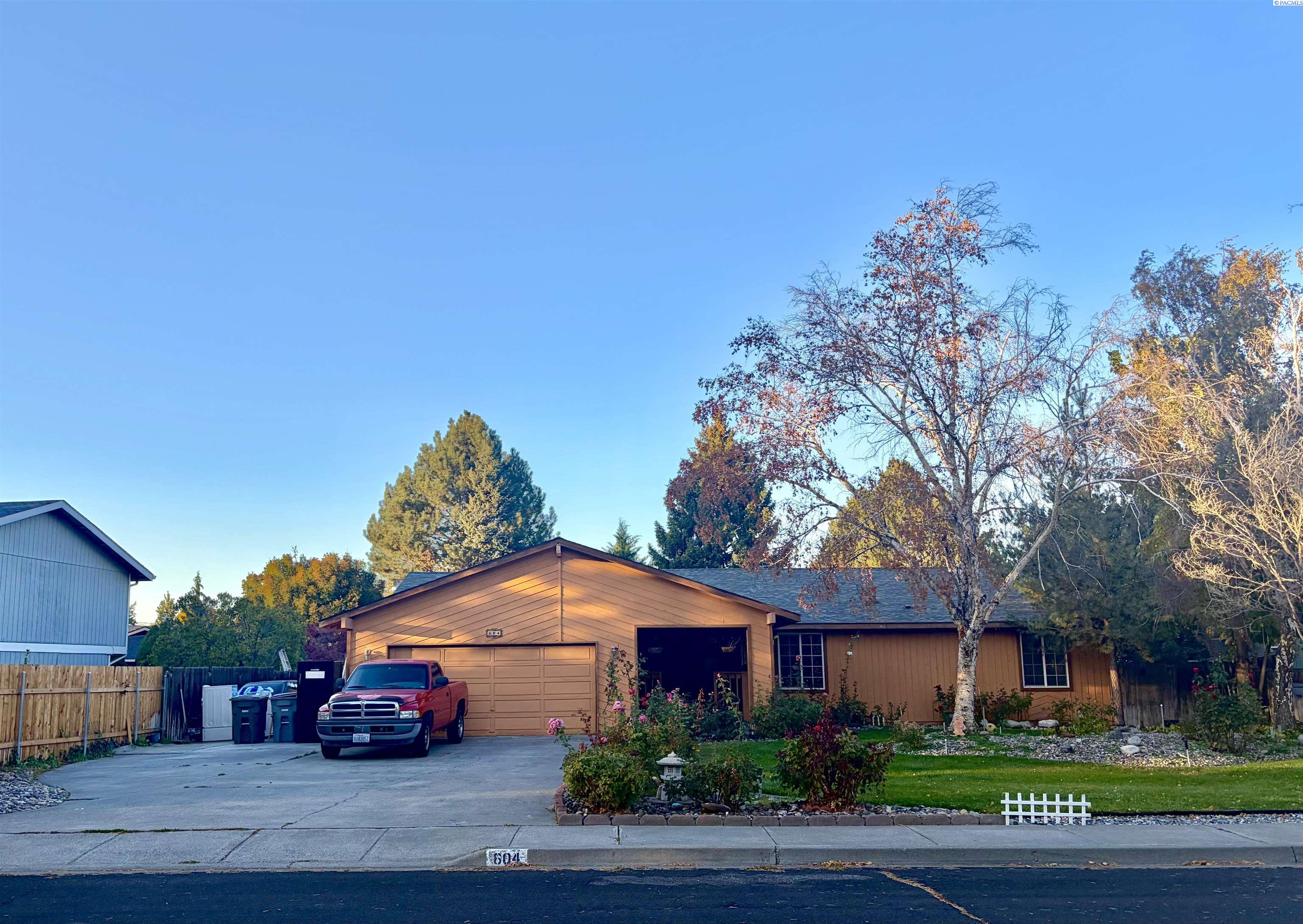 Homes for sale in Richland, WA | 604 Linda Ct, Richland, WA 99352 | MLS# 288374