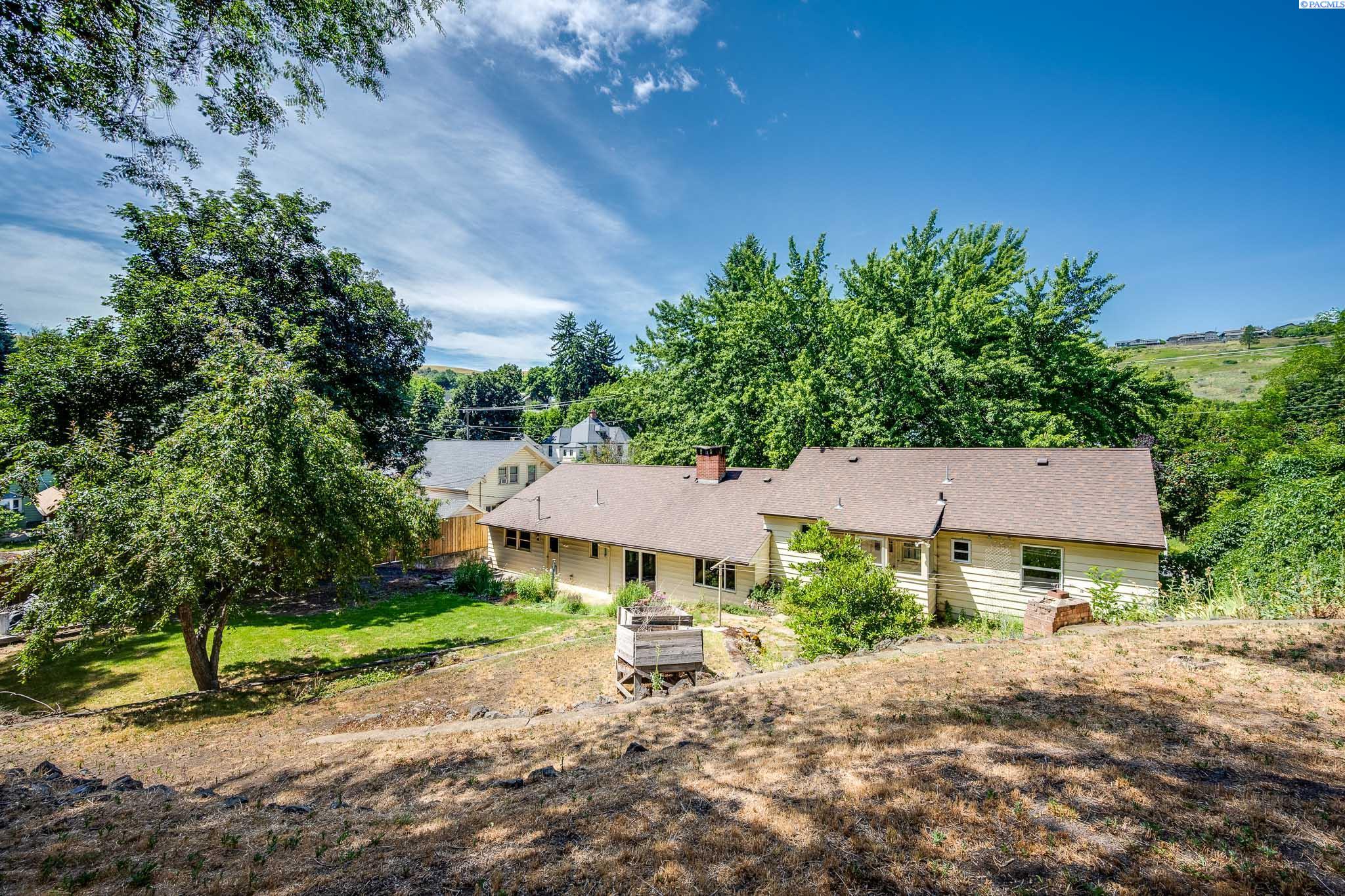 Homes for sale in Colfax, WA | 709 S Mill St, Colfax, WA 99111 | MLS# 288396