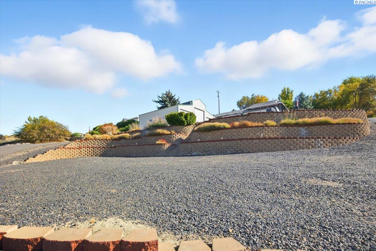 Homes for sale in Burbank, WA | 372 Harbor Blvd, Burbank, WA 99323 | MLS# 288430