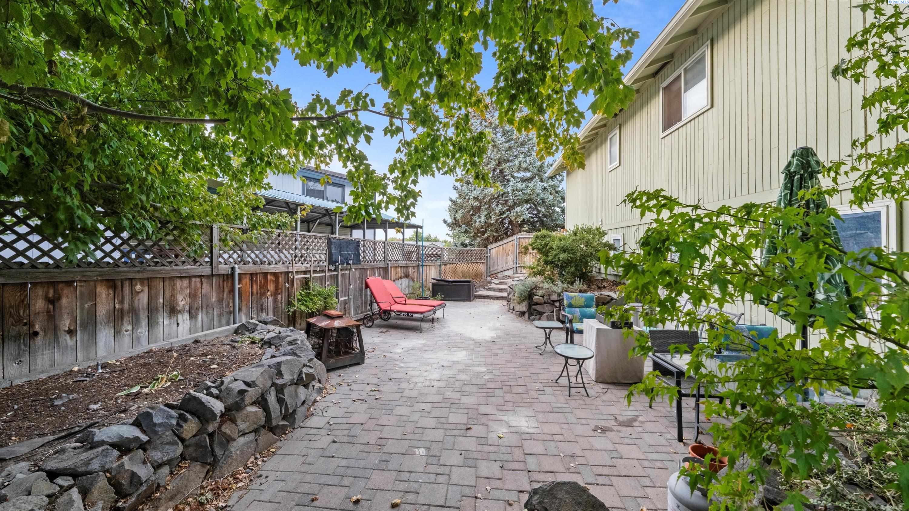 Homes for sale in West Richland, WA | 1720 Widgeon Ct, West Richland, WA 99353 | MLS# 288447