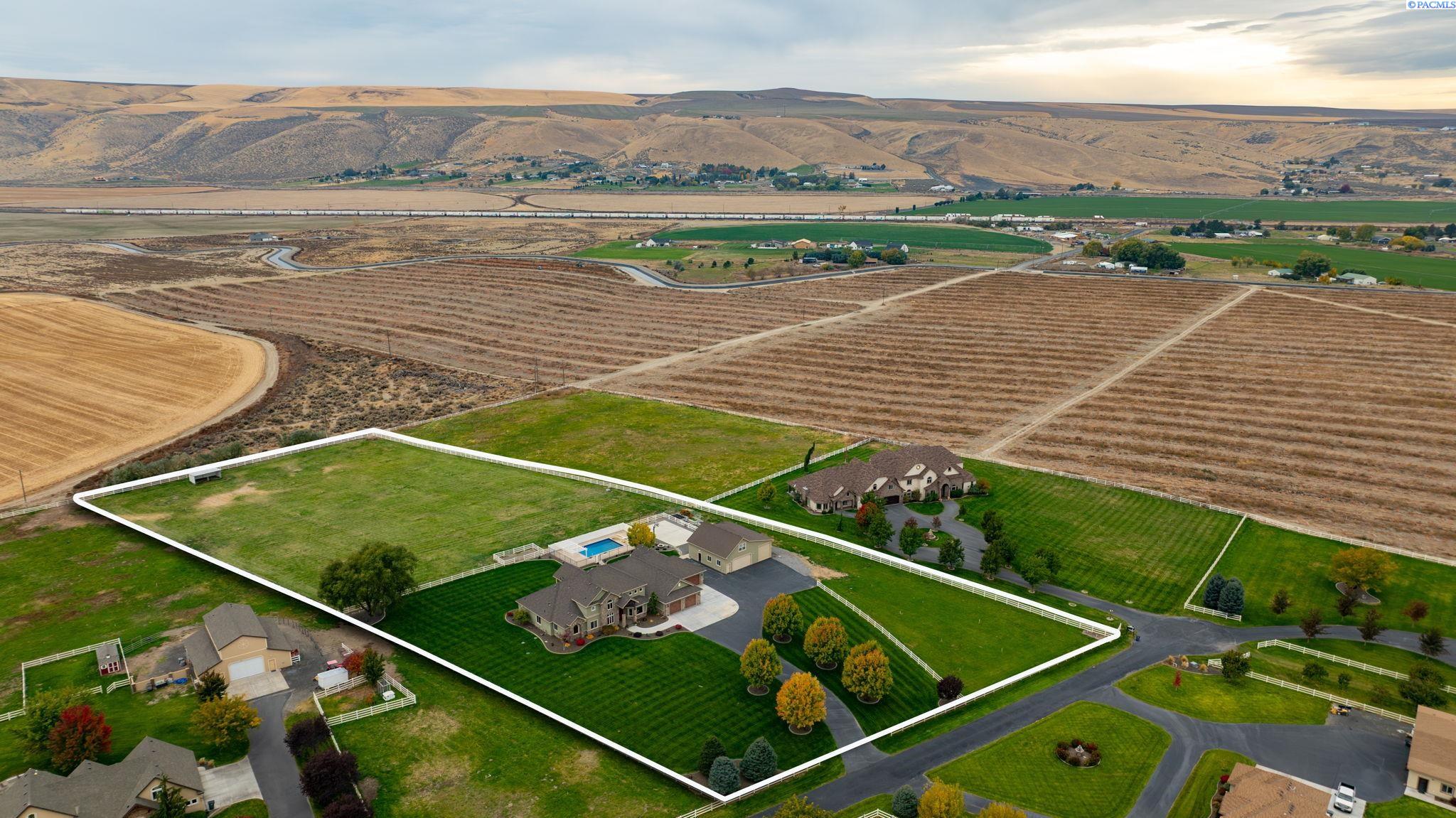 Homes for sale in Kennewick, WA | 72015 E Sundown Pr Se, Kennewick, WA 99338 | MLS# 288536