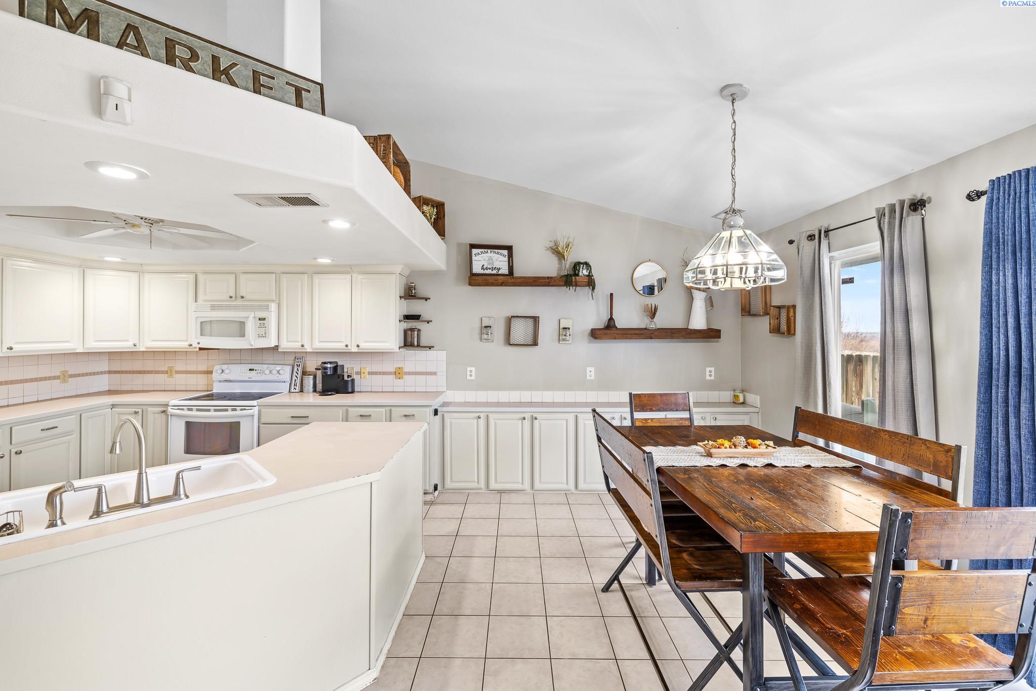 Homes for sale in Kennewick, WA | 8908 Canyon Ave, Kennewick, WA 99336 | MLS# 288974