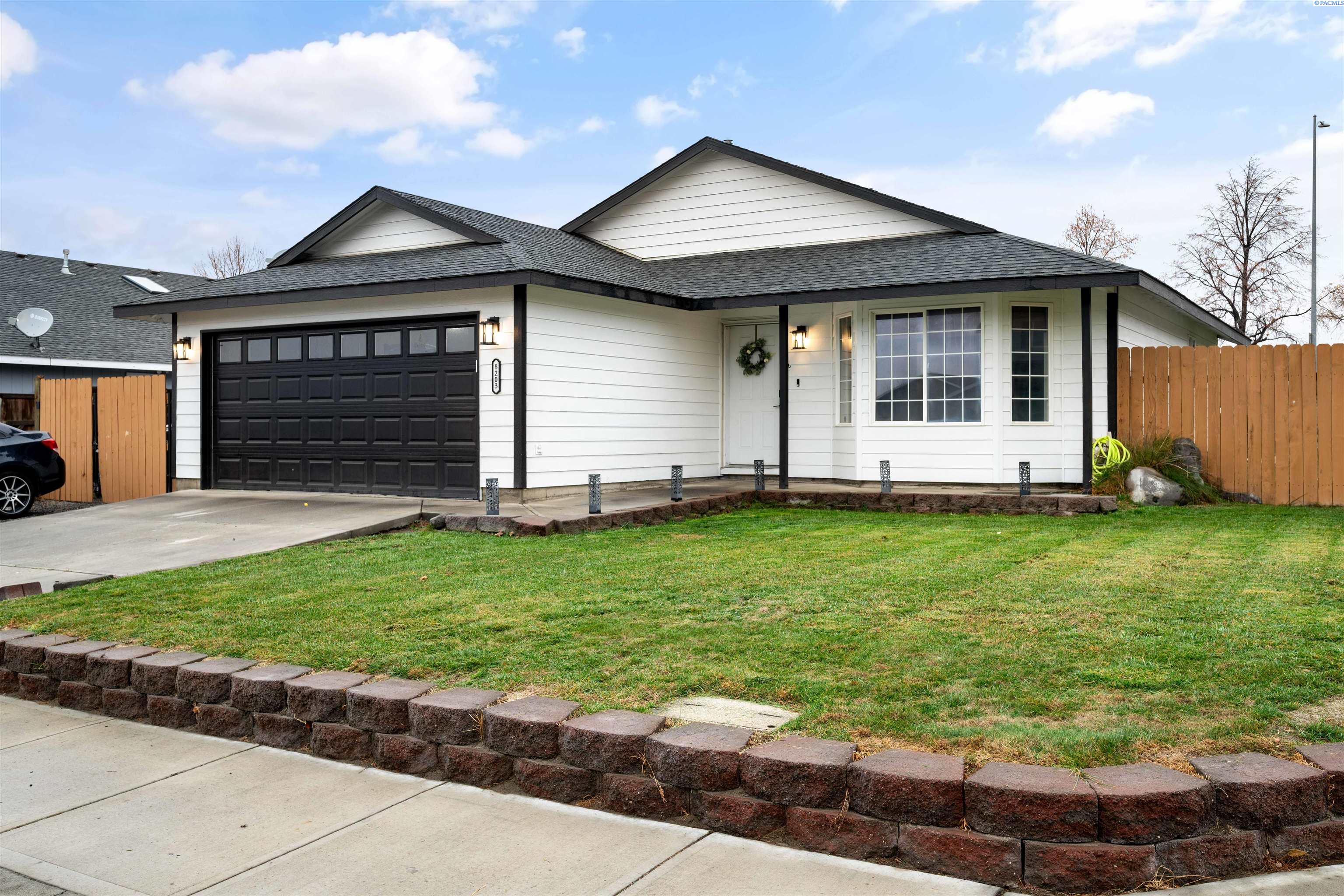 Homes for sale in Pasco, WA | 8203 Whidbey Dr, Pasco, WA 99301 | MLS# 289005