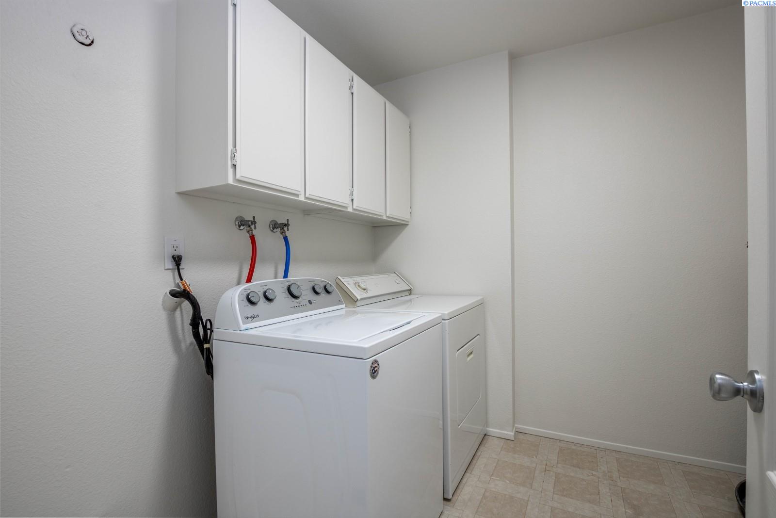 Homes for sale in Richland, WA | 1923 Meadows Dr N, Richland, WA 99352 | MLS# 289065