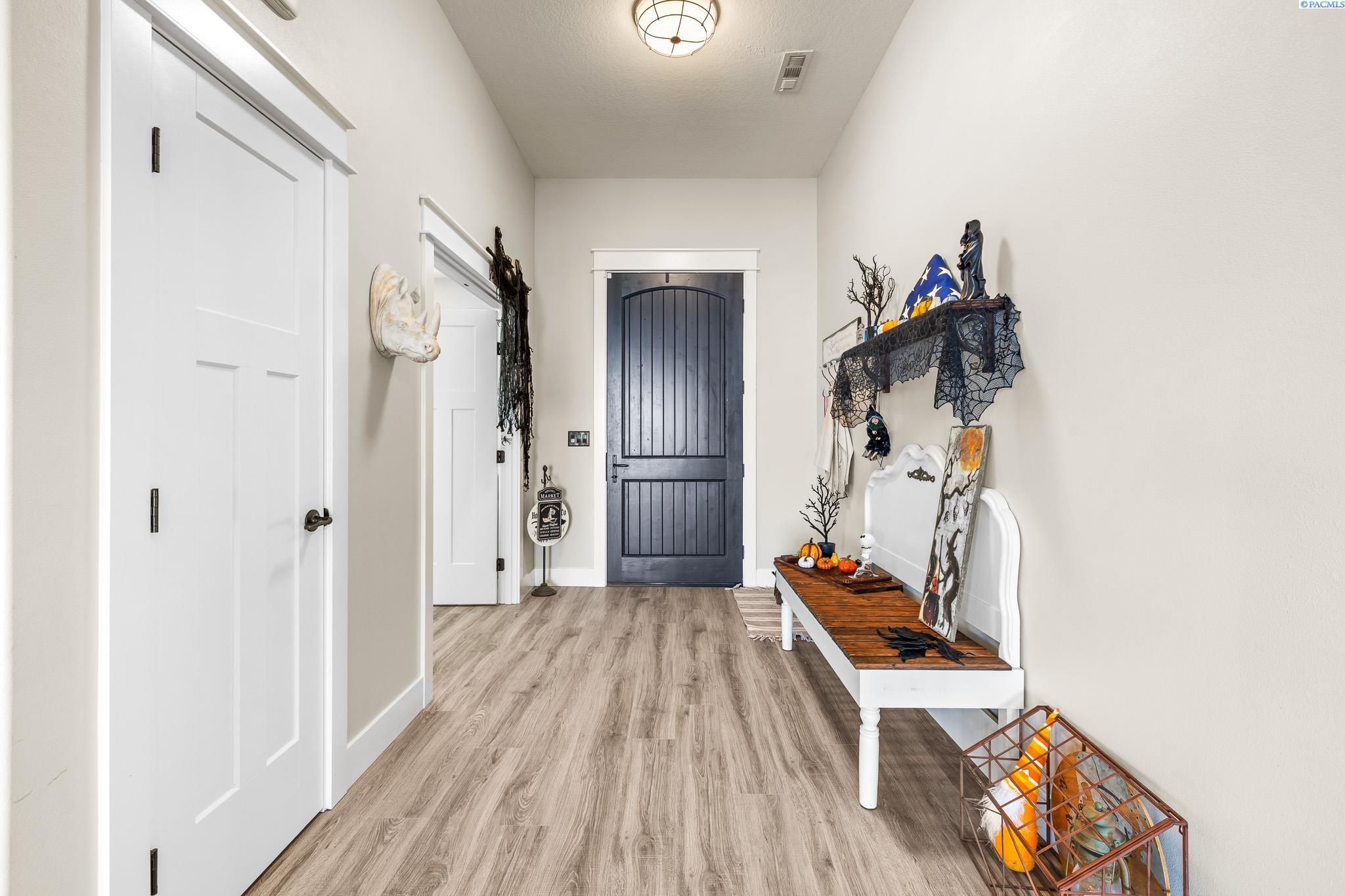 Homes for sale in Pasco, WA | 113 Columbia Bluff Lane, Pasco, WA 99301 | MLS# 289068