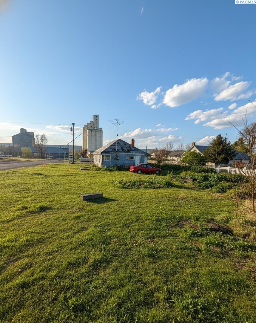 Homes for sale in La Crosse, WA | 511 S Crystal Ave, La Crosse, WA 99143 | MLS# 289269