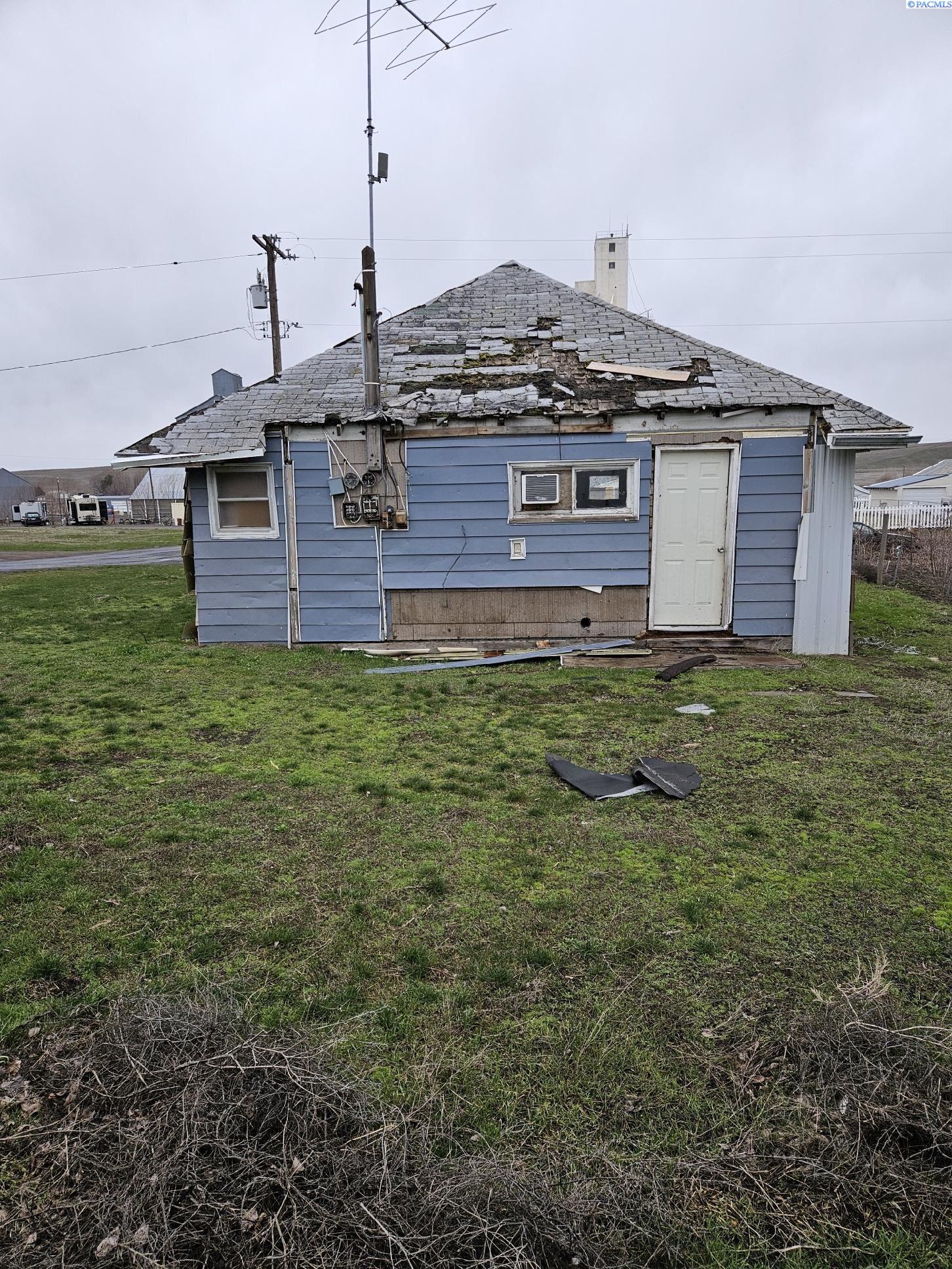 Homes for sale in La Crosse, WA | 511 S Crystal Ave, La Crosse, WA 99143 | MLS# 289269