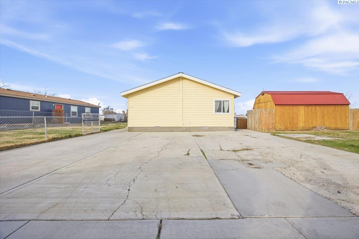 Homes for sale in Prosser, WA | 524 New Gate Dr, Prosser, WA 99350 | MLS# 289510