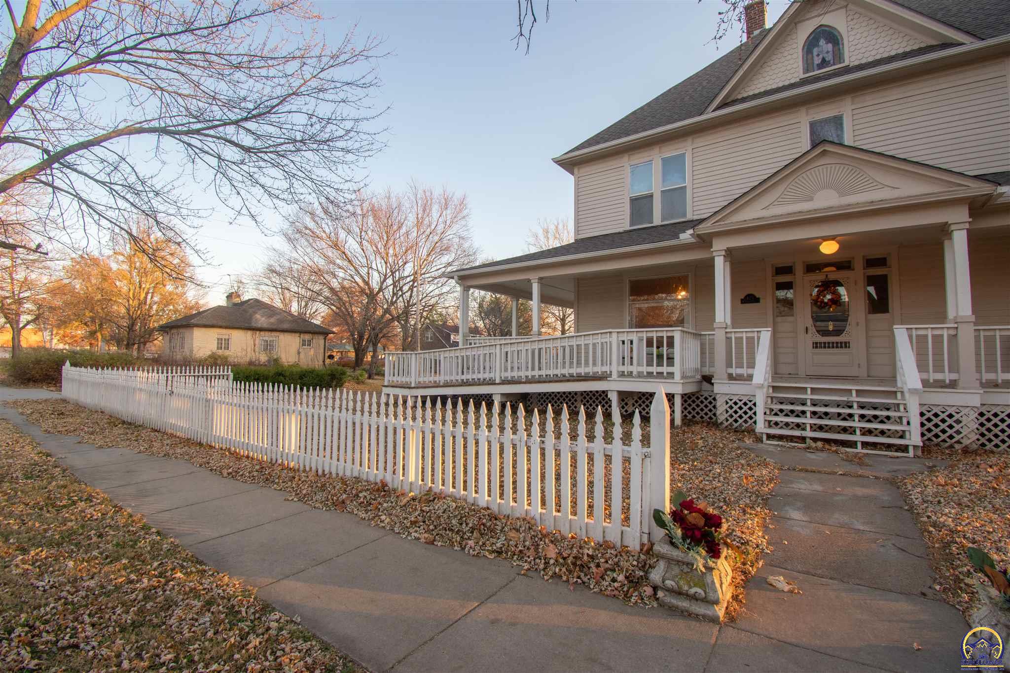 425 W Fourth St, Holton, KS 66436 Kellerman Real Estate