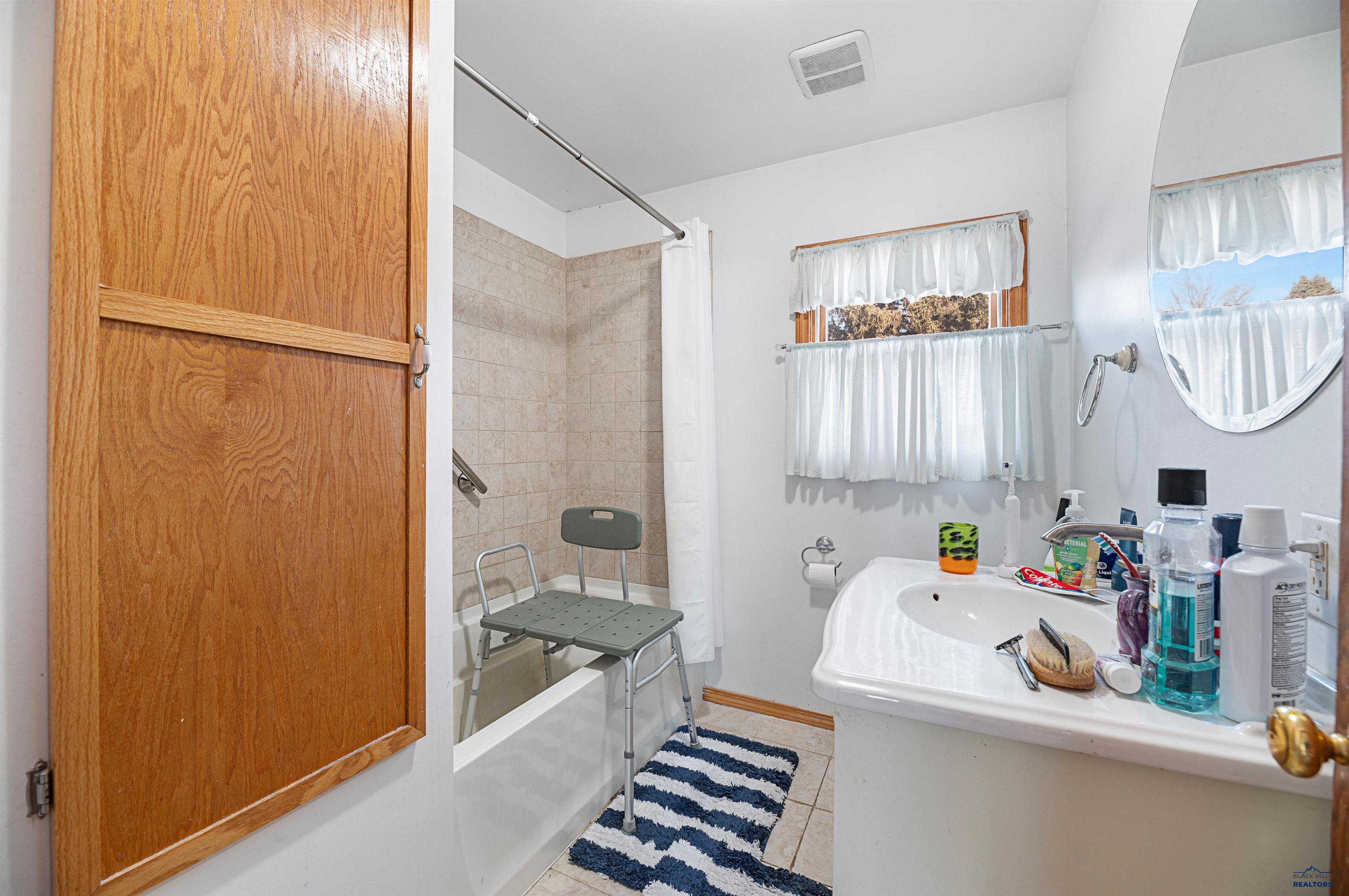 1817 BALDWIN, STURGIS, SD 57785 Properties Unlimited Realty