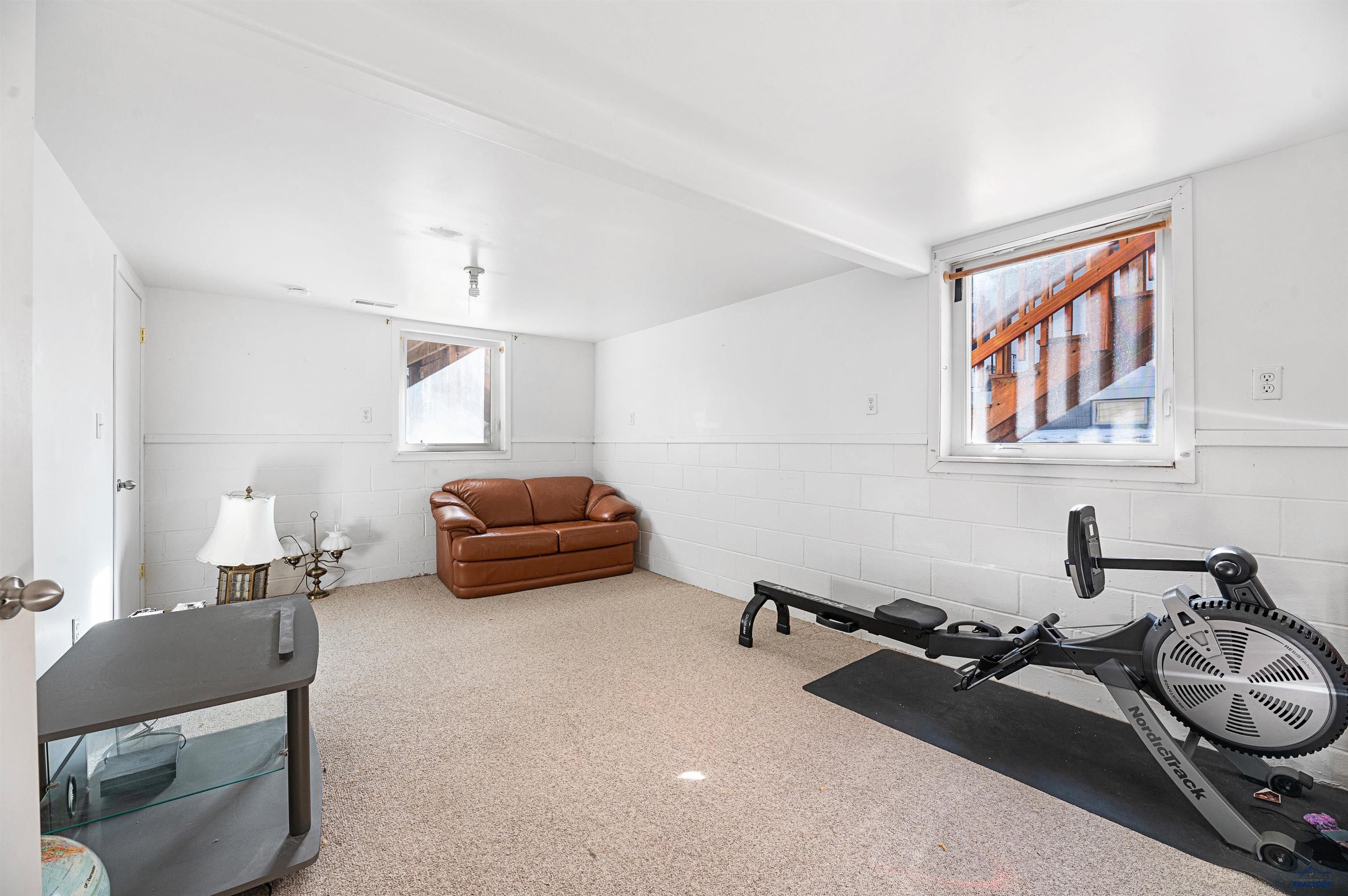 1817 BALDWIN, STURGIS, SD 57785 Properties Unlimited Realty