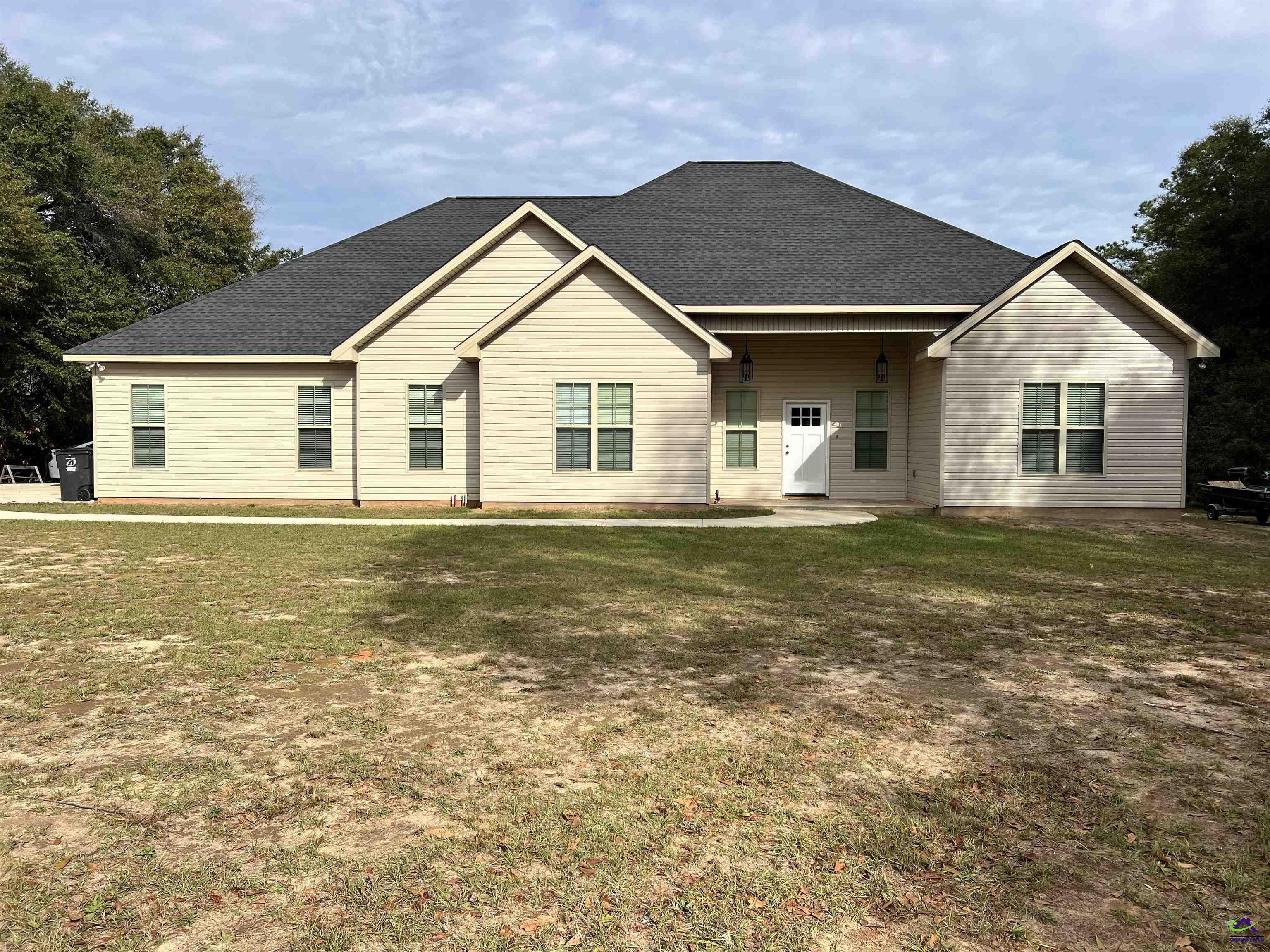 320A LAKE JOY ROAD, PERRY, GA 31069 Golden Key Realty
