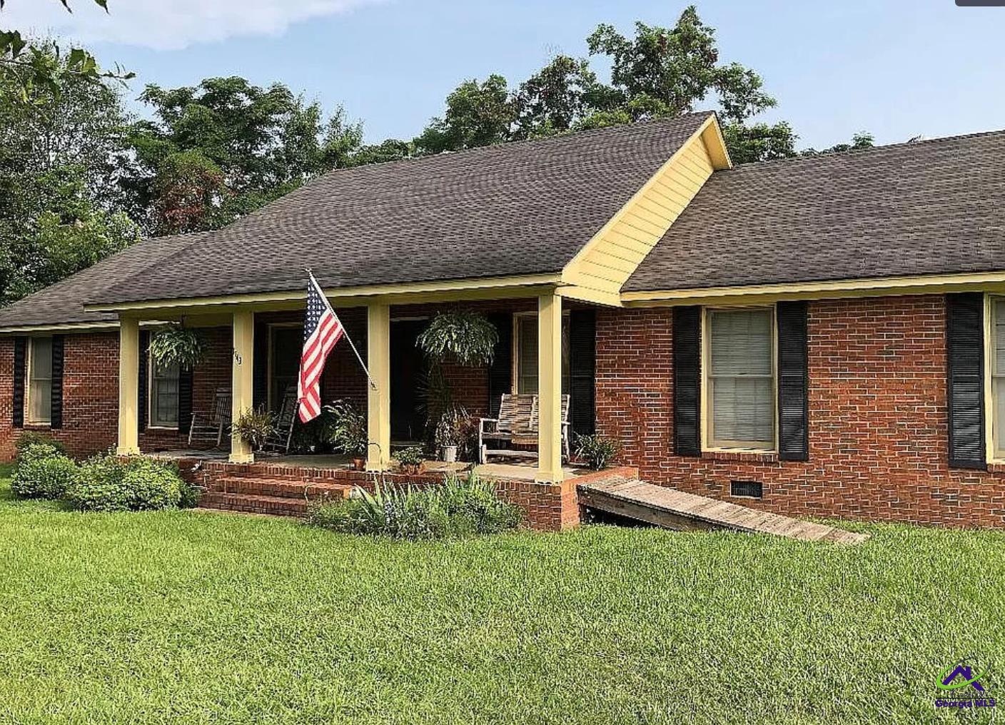 1143 8TH AVENUE, CORDELE, GA 31015 Golden Key Realty