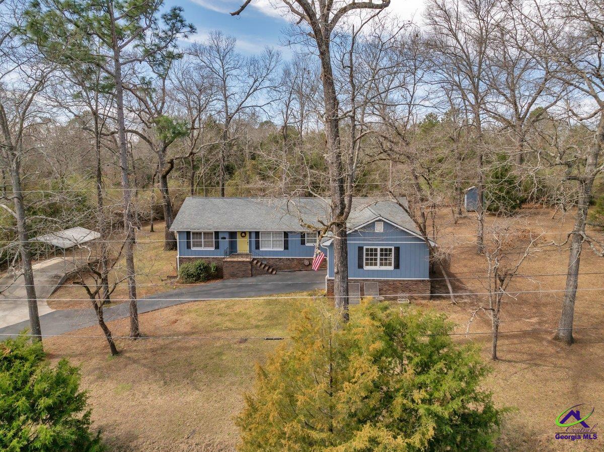 107 Oak Lake