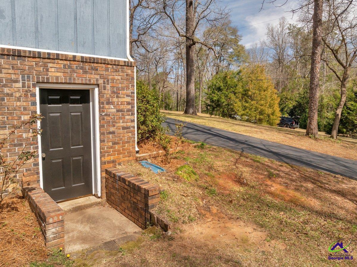 107 Oak Lake
