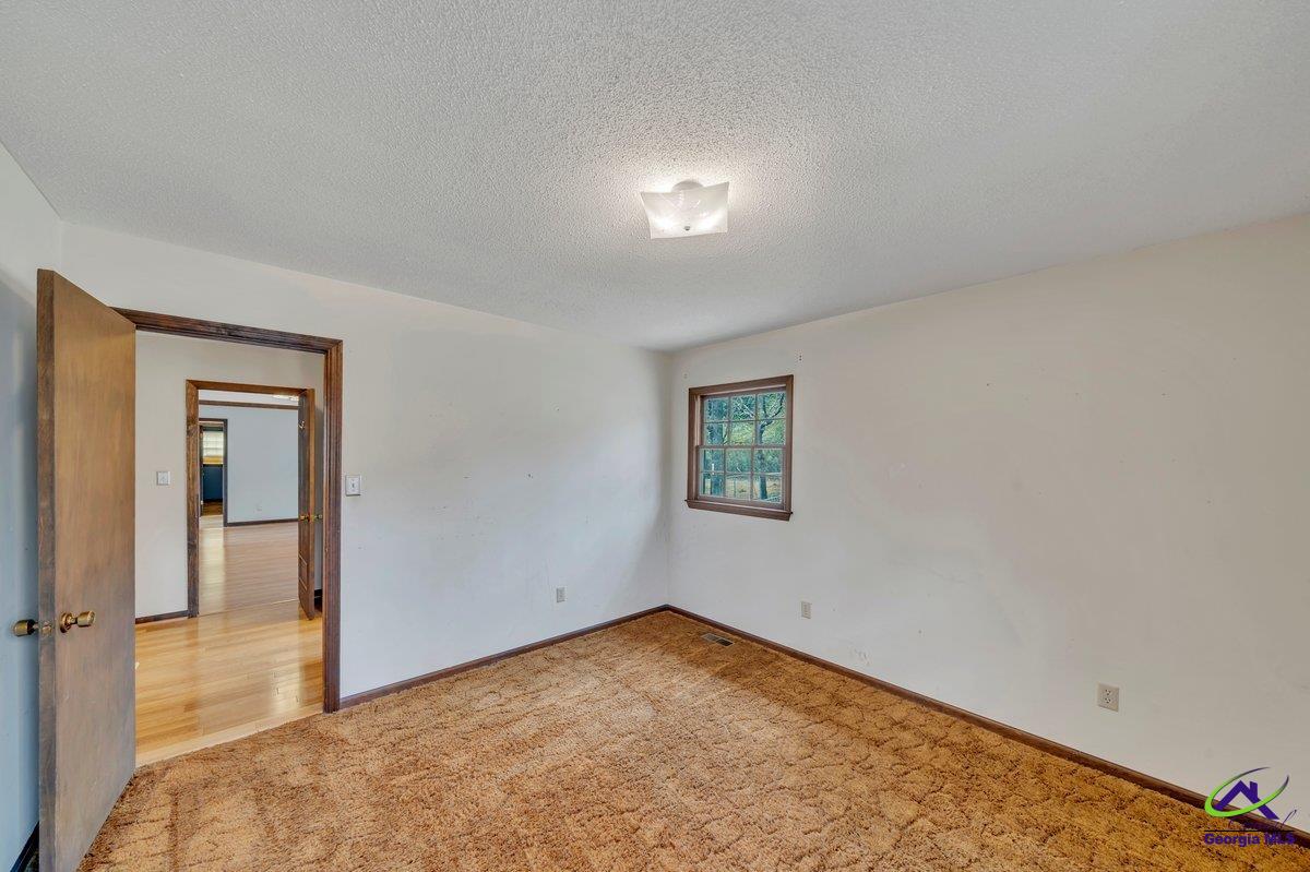 107 Oak Lake