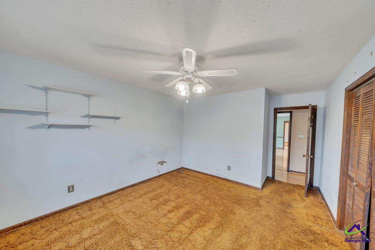 107 Oak Lake