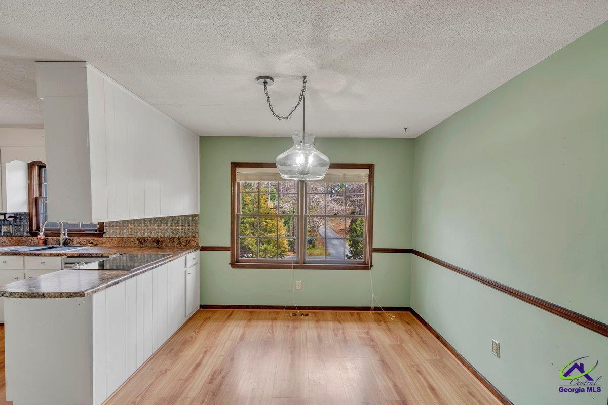 107 Oak Lake