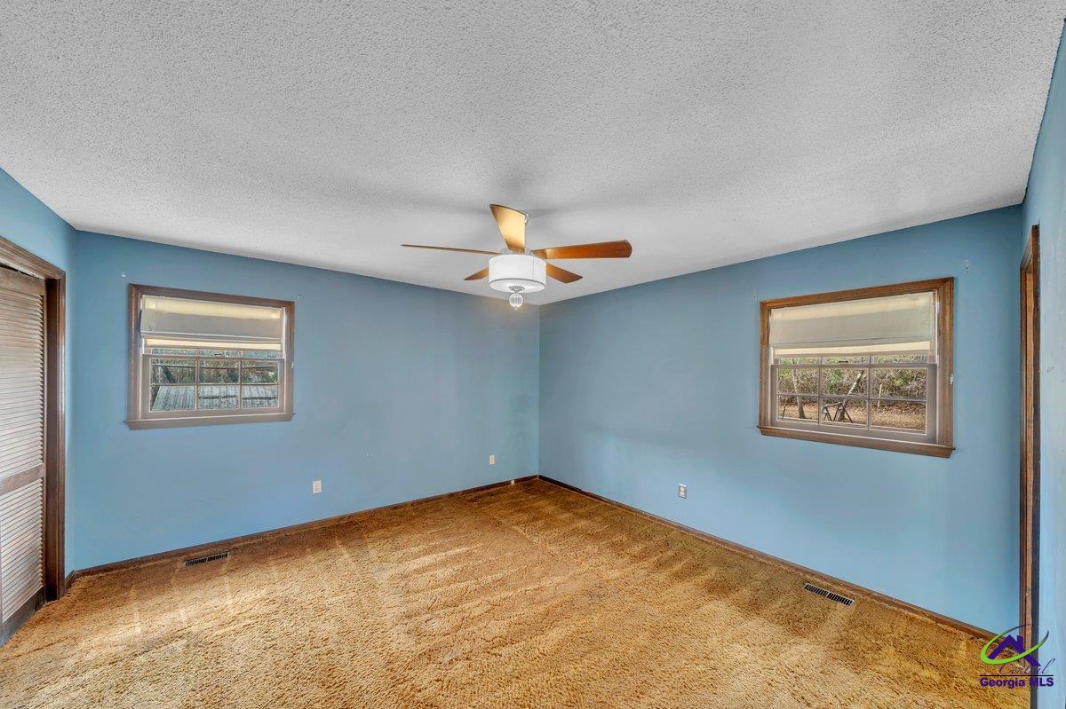 107 Oak Lake