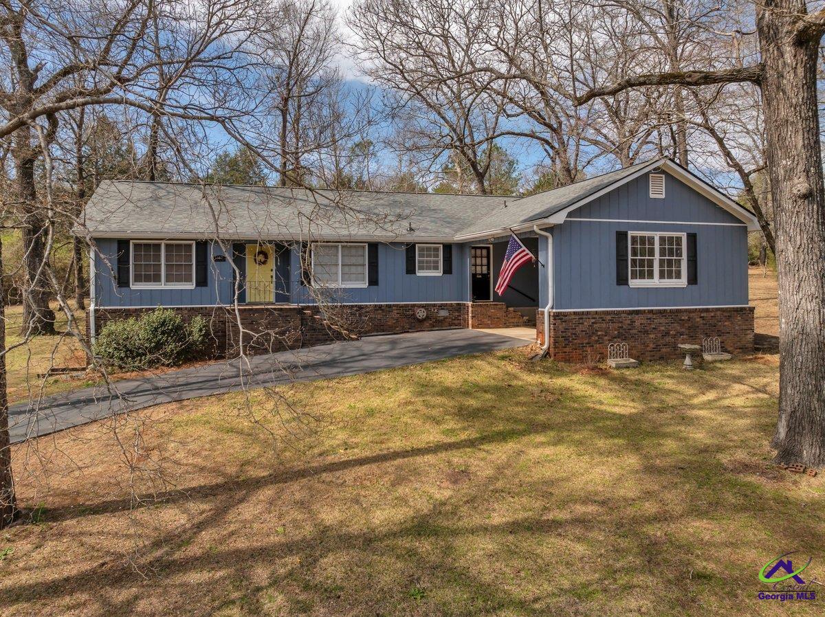 107 Oak Lake