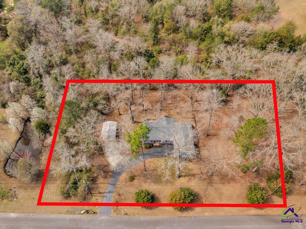 107 Oak Lake